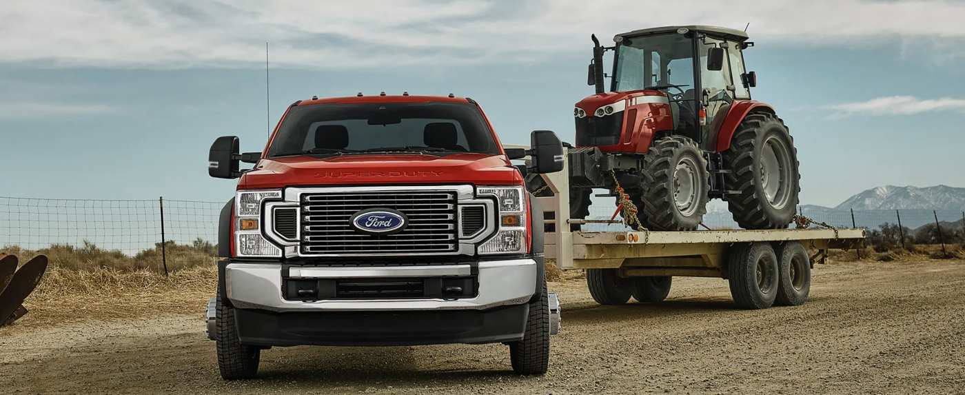 2022 Ford Super Duty towing tractor