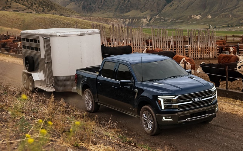 Why the 2026 Ford F-150 Pro Access Tailgate and Bed Tech Make Everyday Work Smoother around Palm Beach Gardens, FL