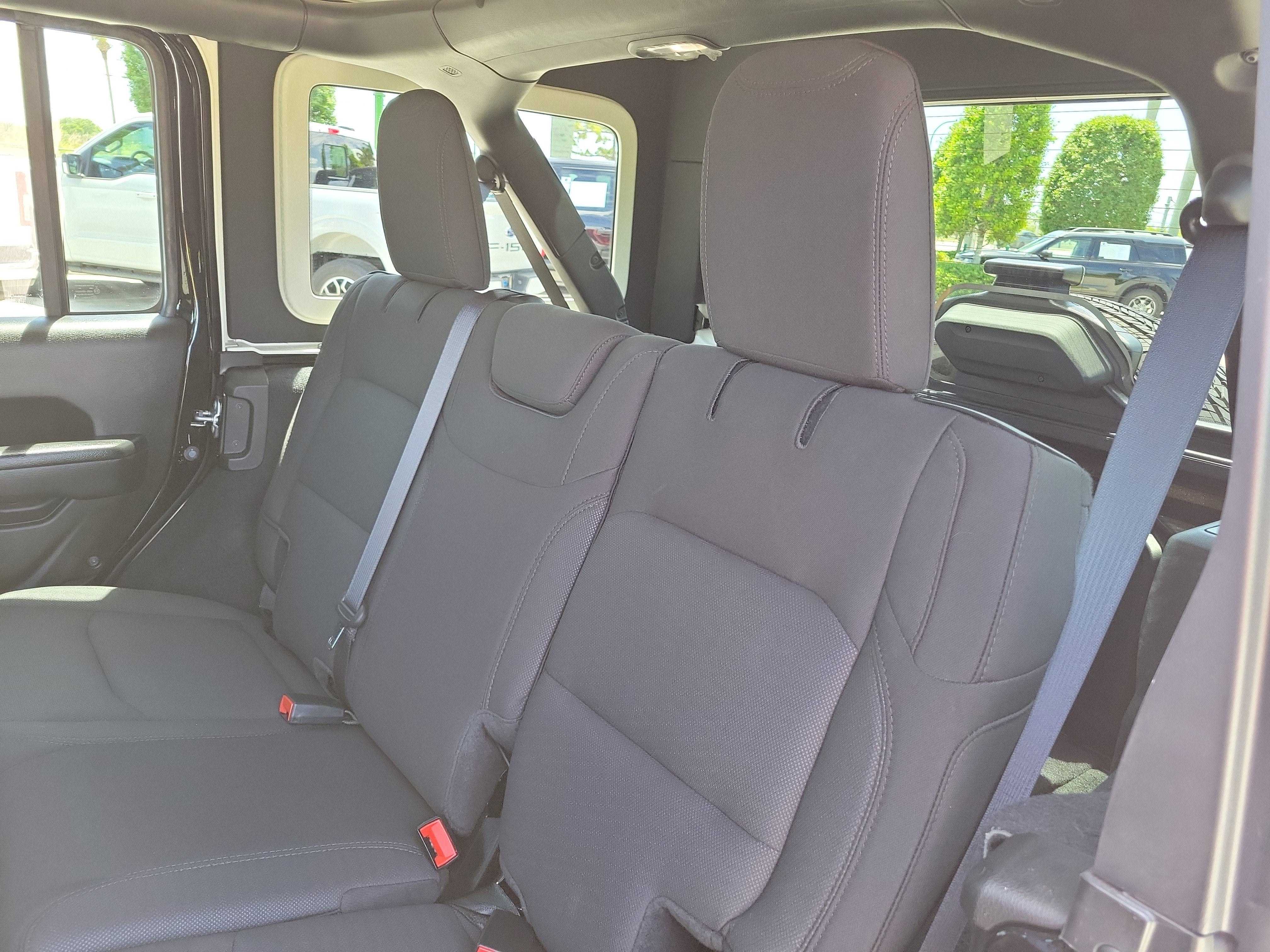 2023 Jeep Wrangler Sport Altitude