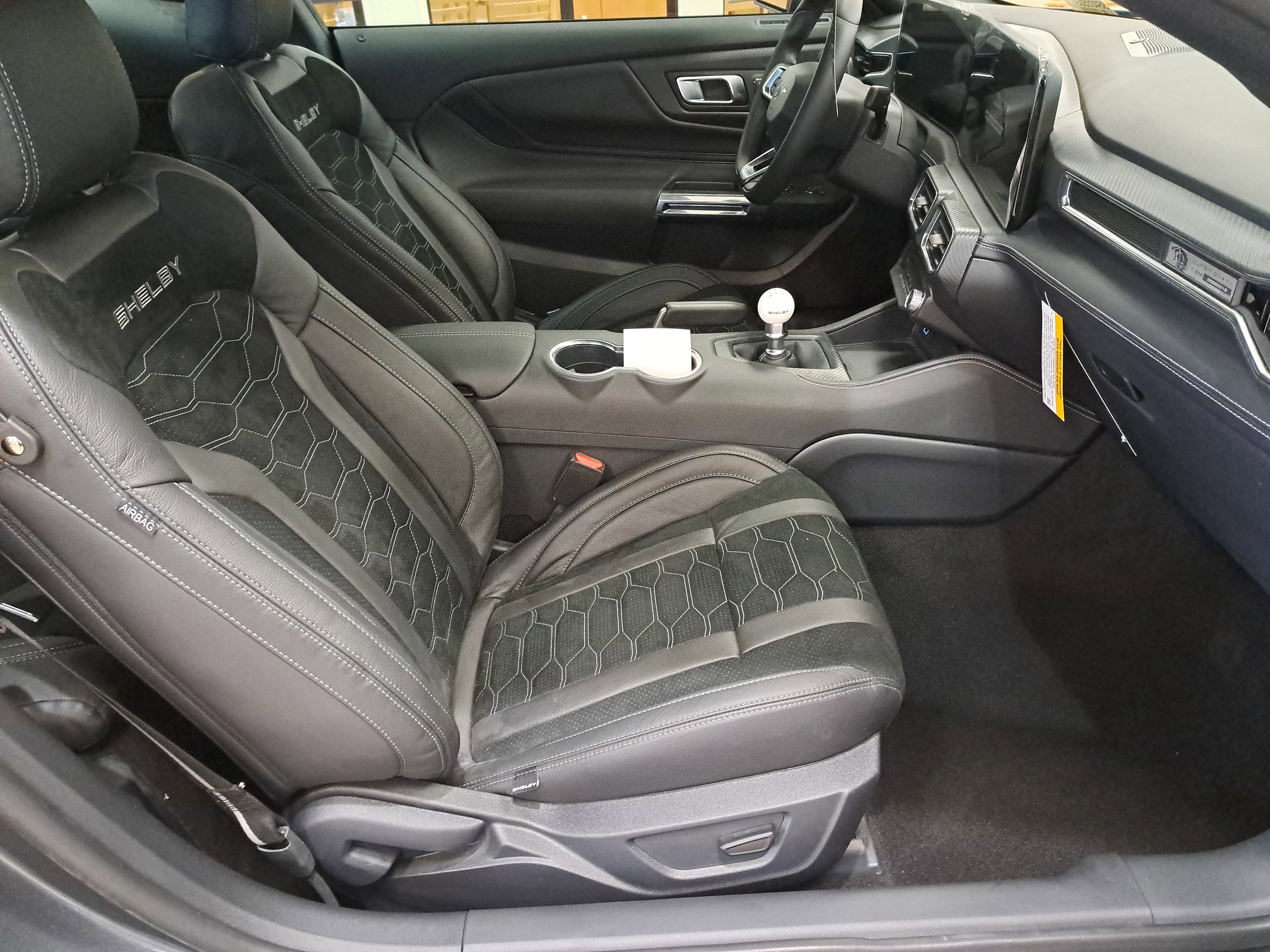 2025 Ford Mustang Premium