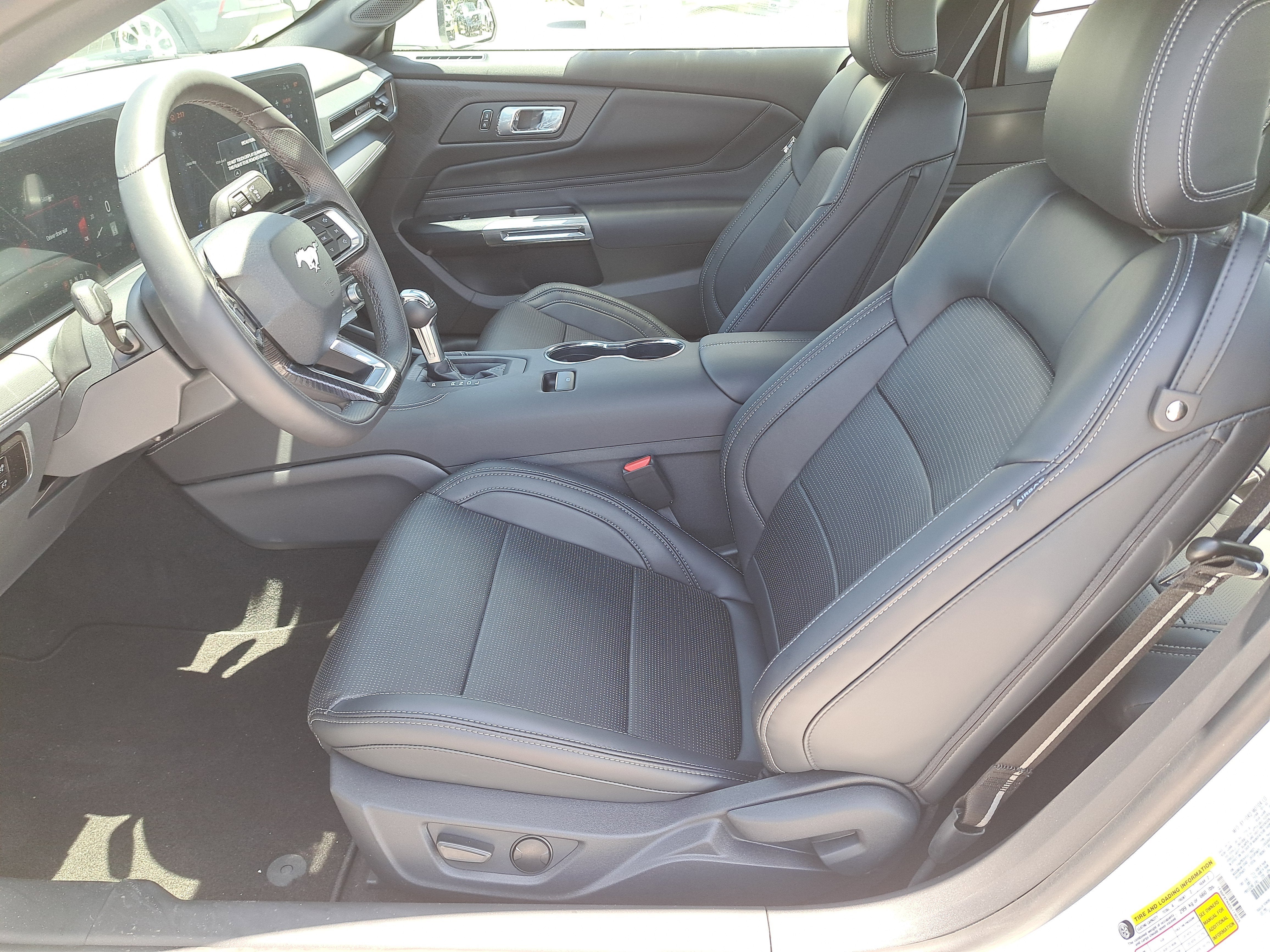 2025 Ford Mustang Premium