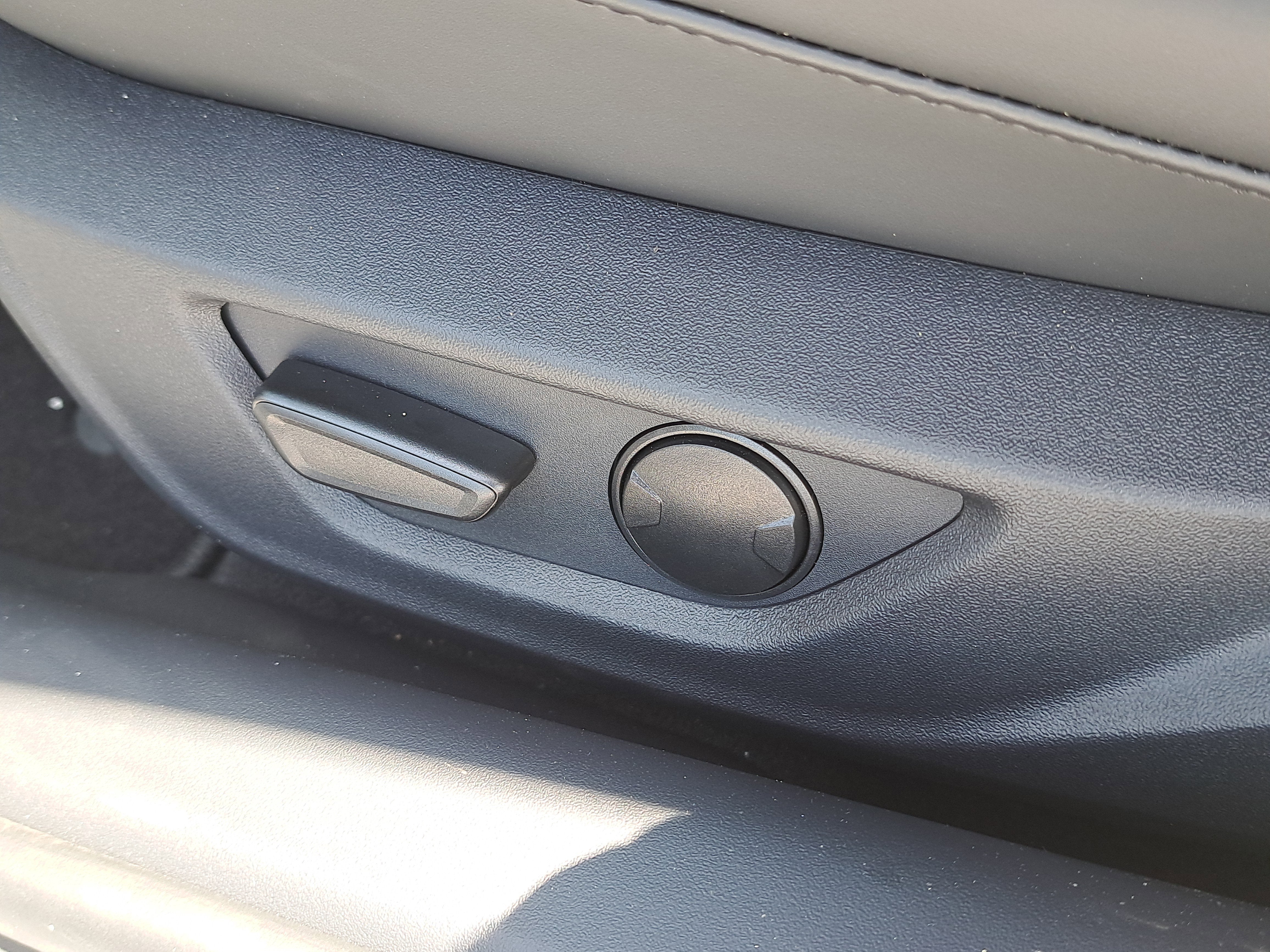 2025 Ford Mustang Premium