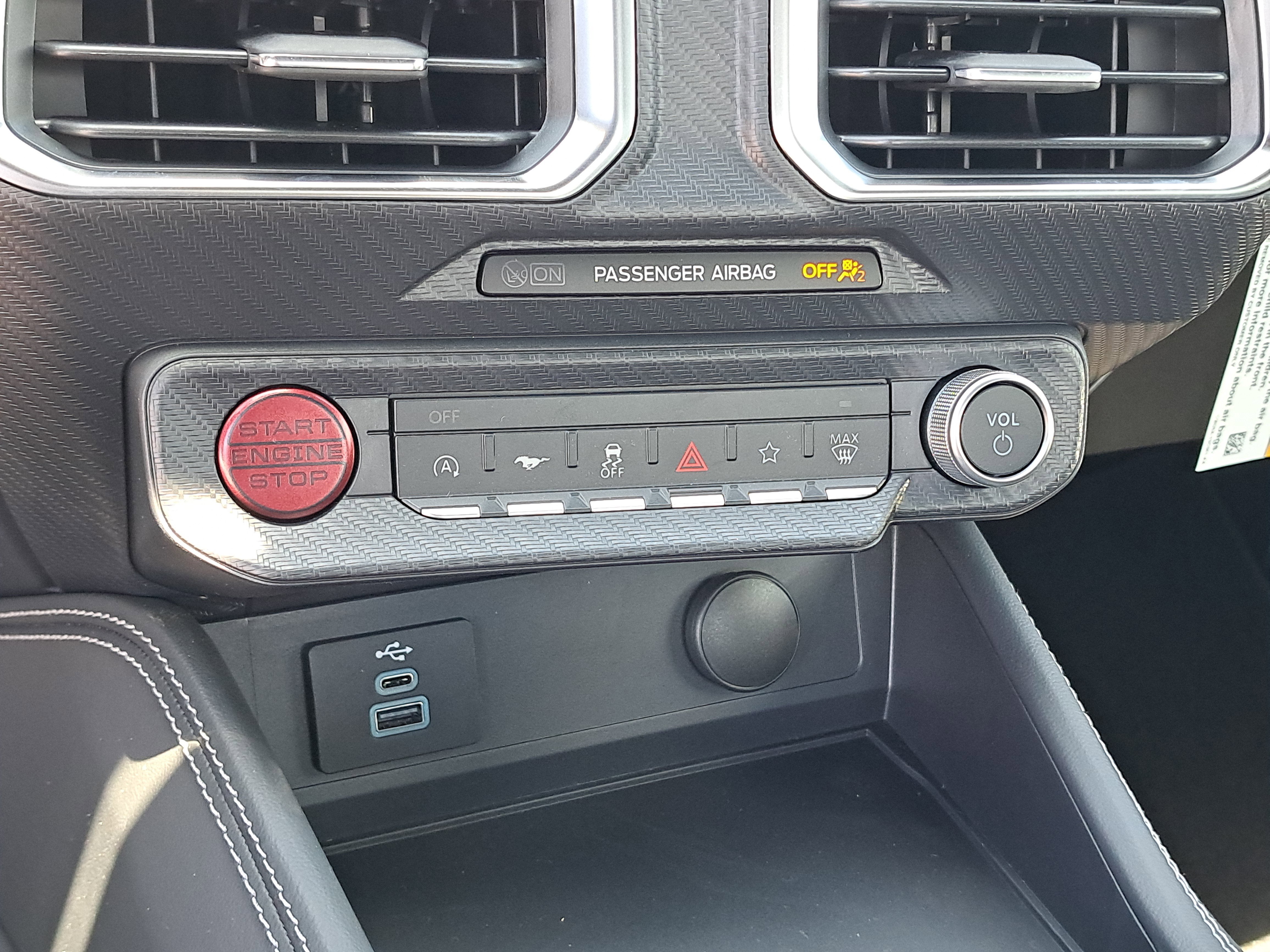 2025 Ford Mustang Premium