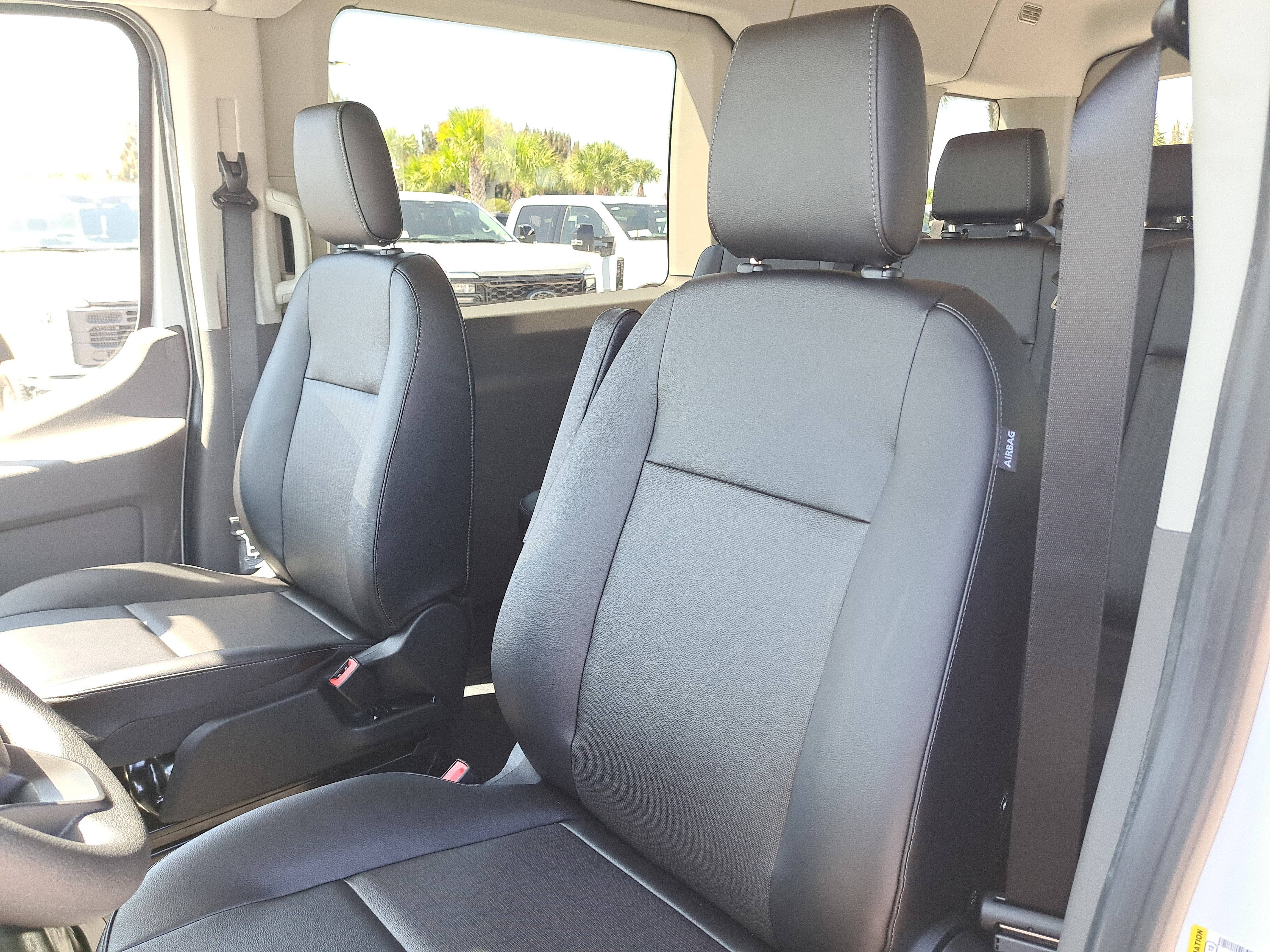 2026 Ford Transit Passenger Wagon XL