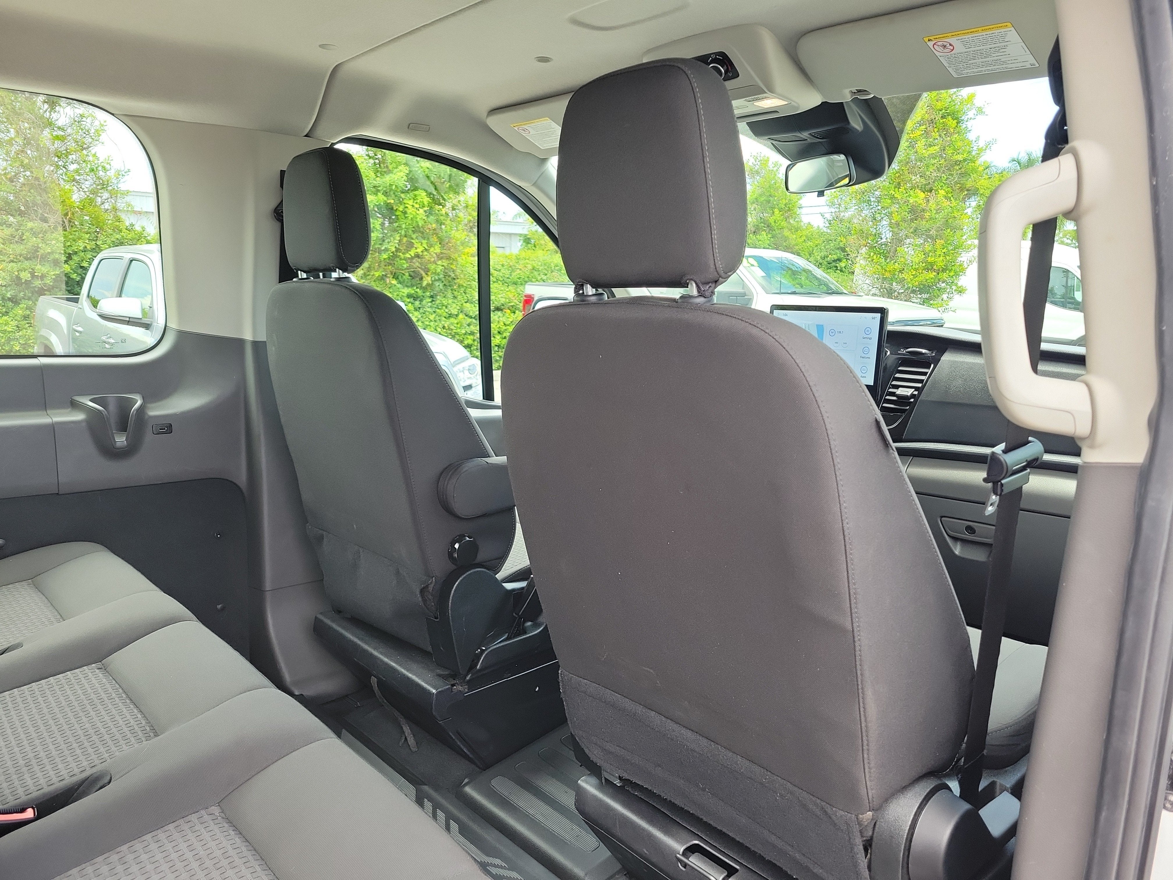 2024 Ford Transit Passenger Wagon XLT