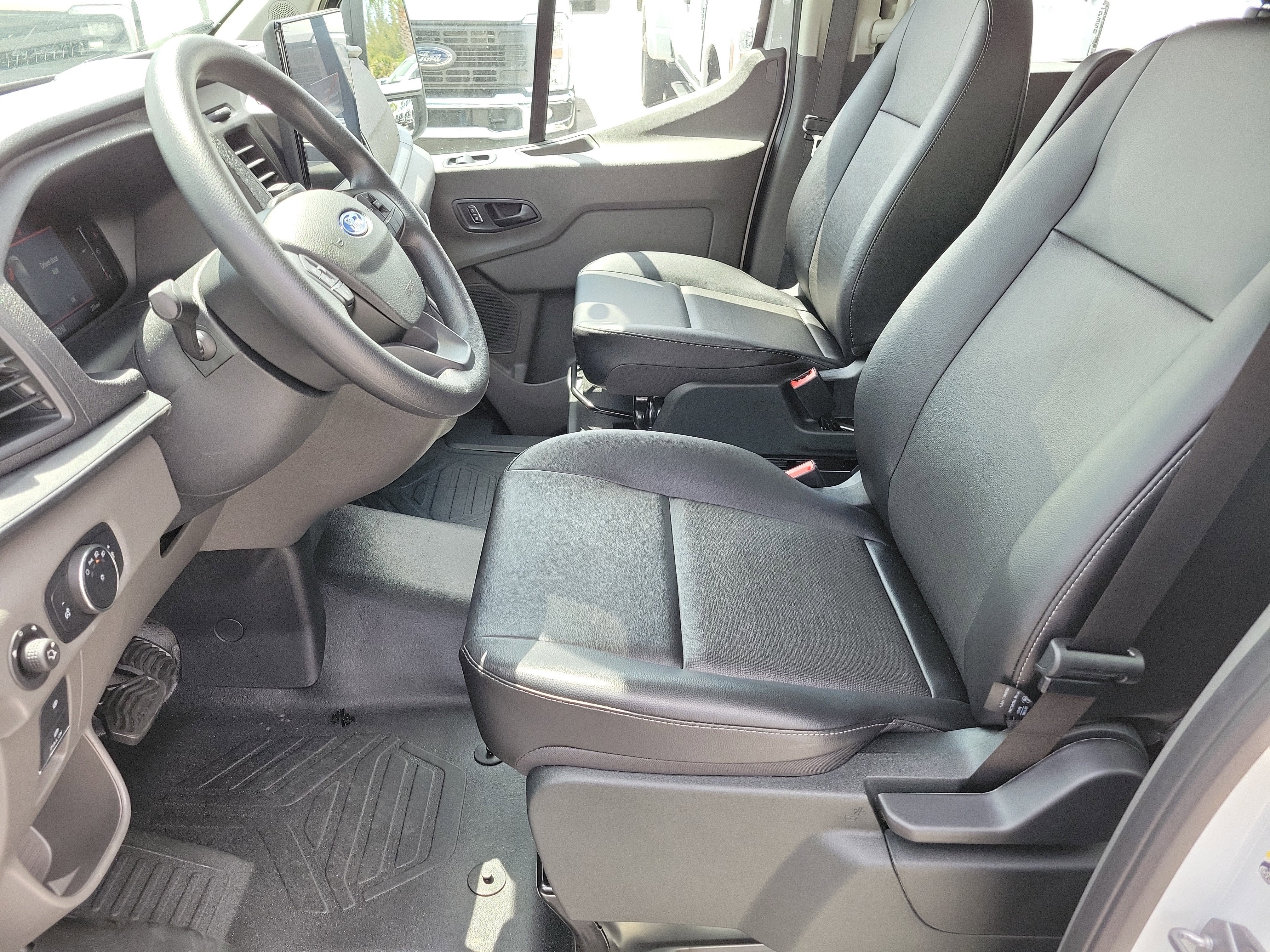 2026 Ford Transit Passenger Wagon Base