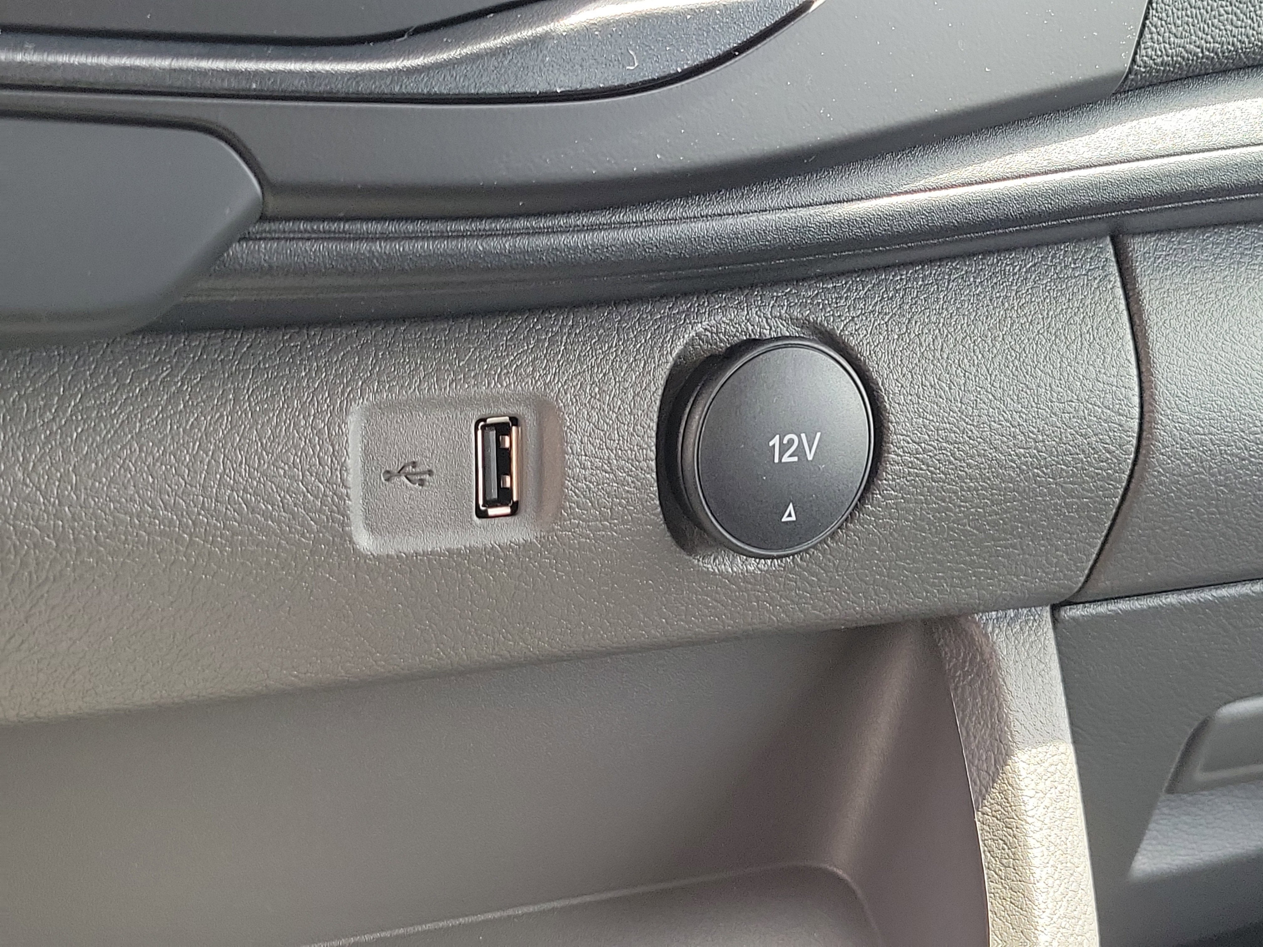 2026 Ford Transit Passenger Wagon Base