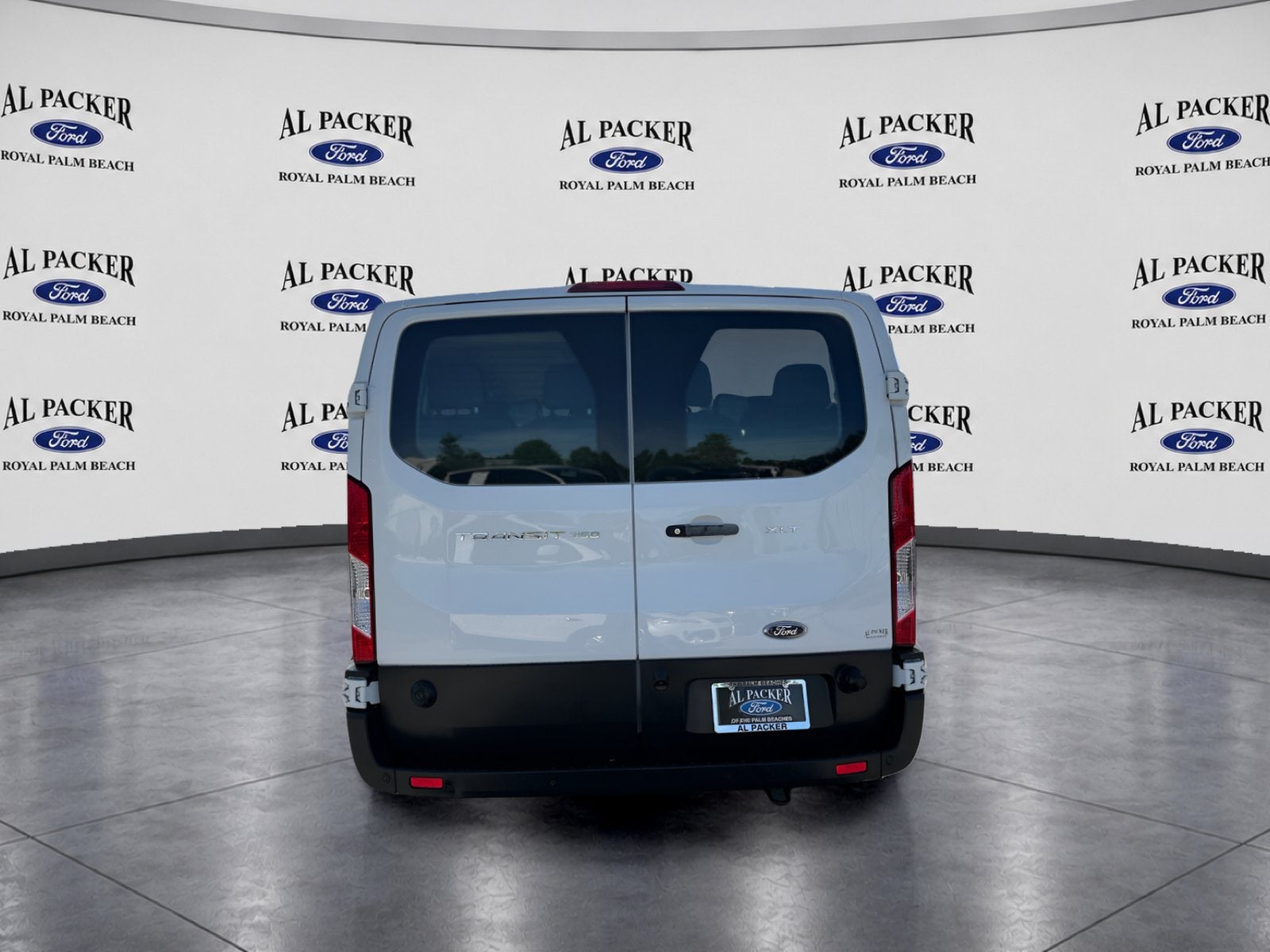 2024 Ford Transit Passenger Wagon XLT