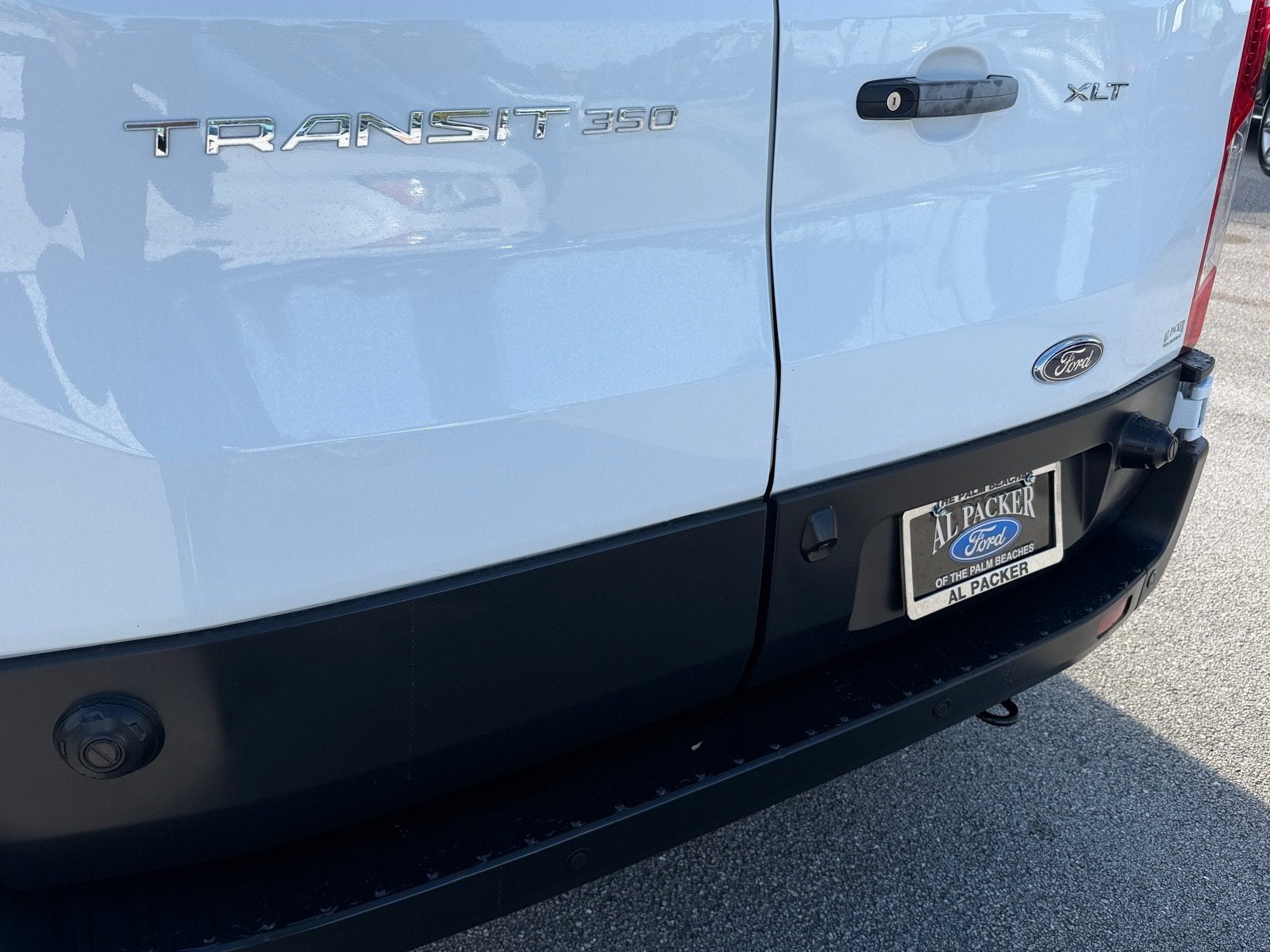 2024 Ford Transit Passenger Wagon XLT