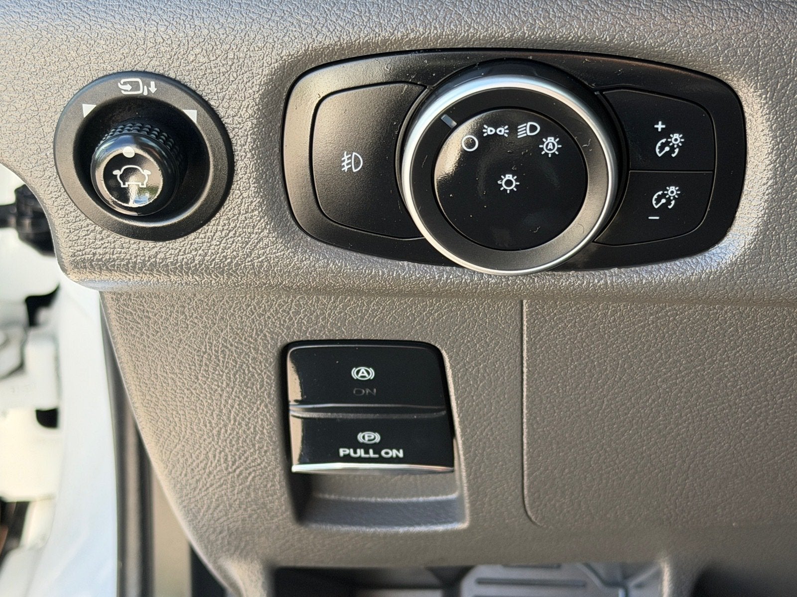 2024 Ford Transit Passenger Wagon XLT