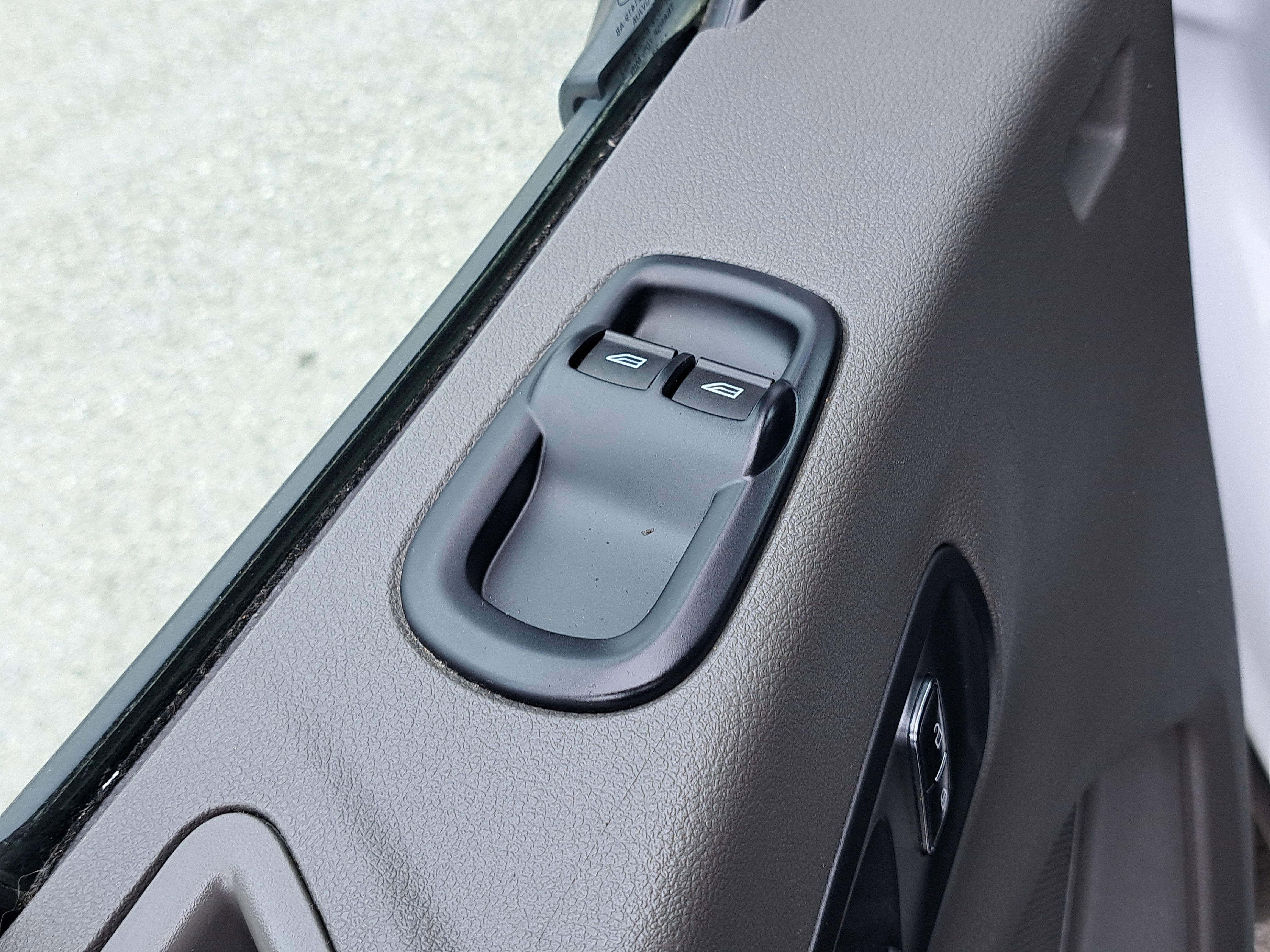 2023 Ford Transit Passenger Wagon XLT