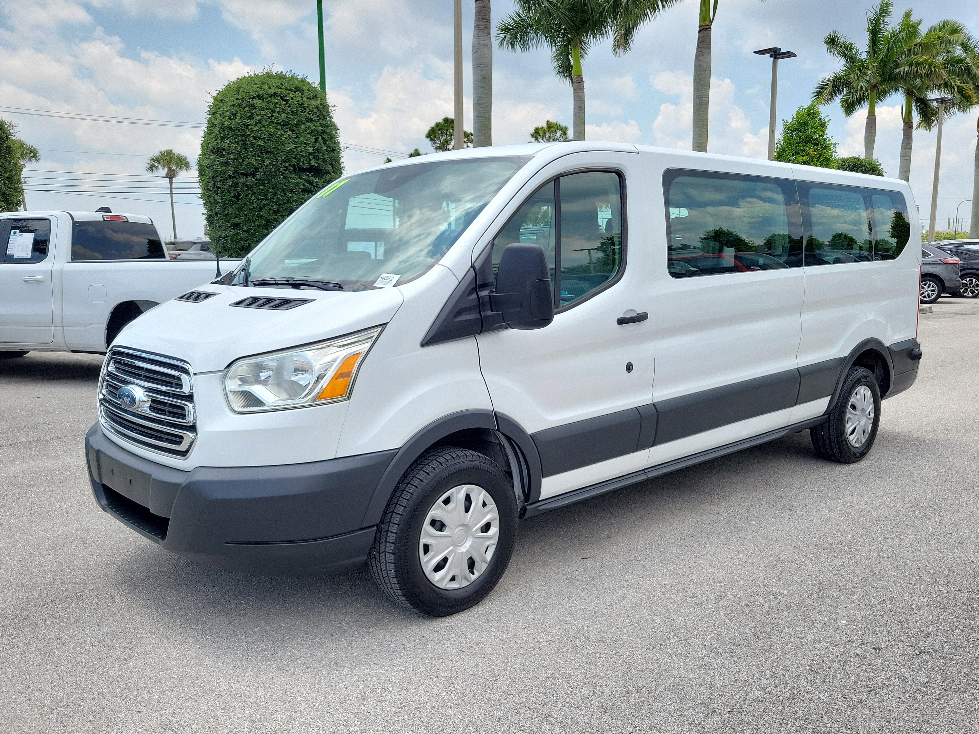 2017 Ford Transit Wagon XLT