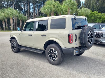 2026 Ford Bronco Outer Banks