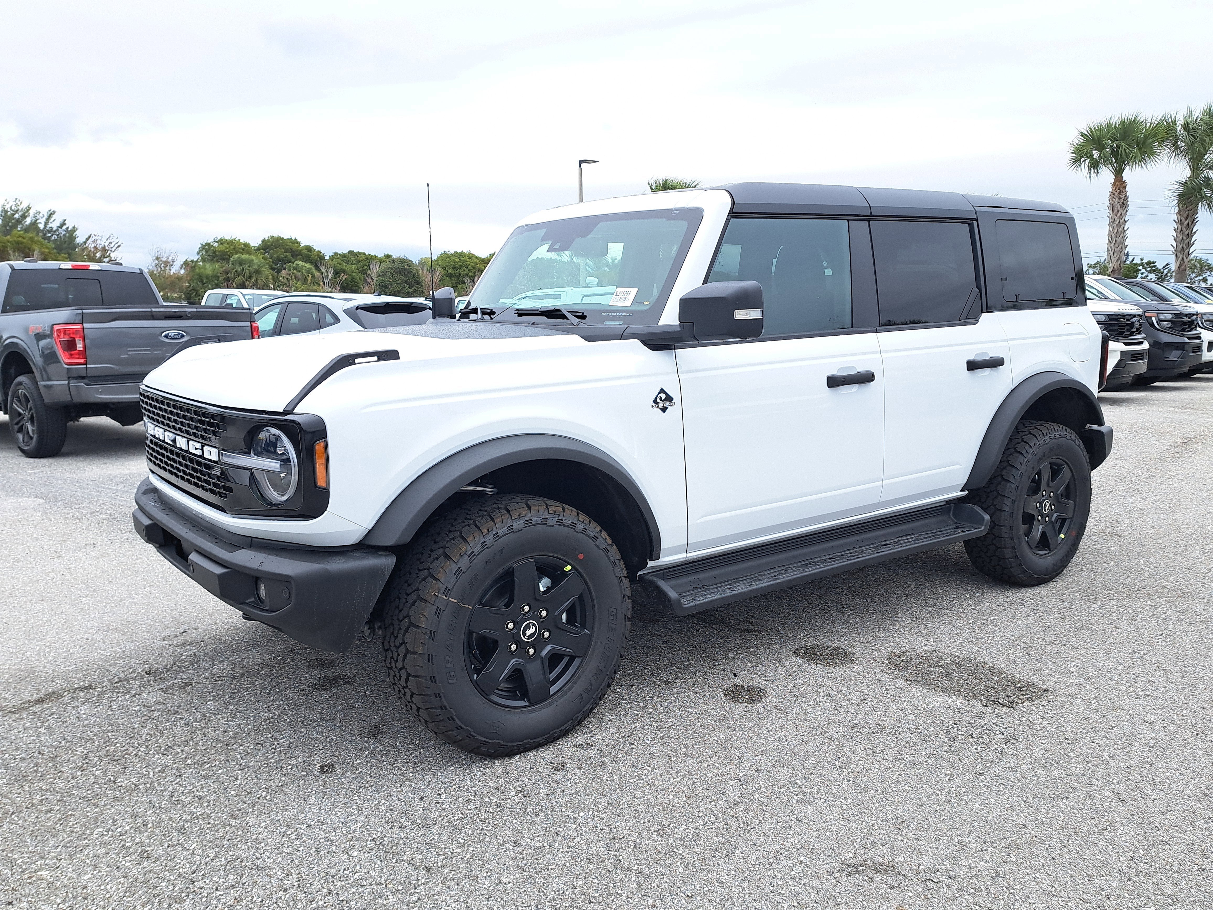 2025 Ford Bronco Outer Banks