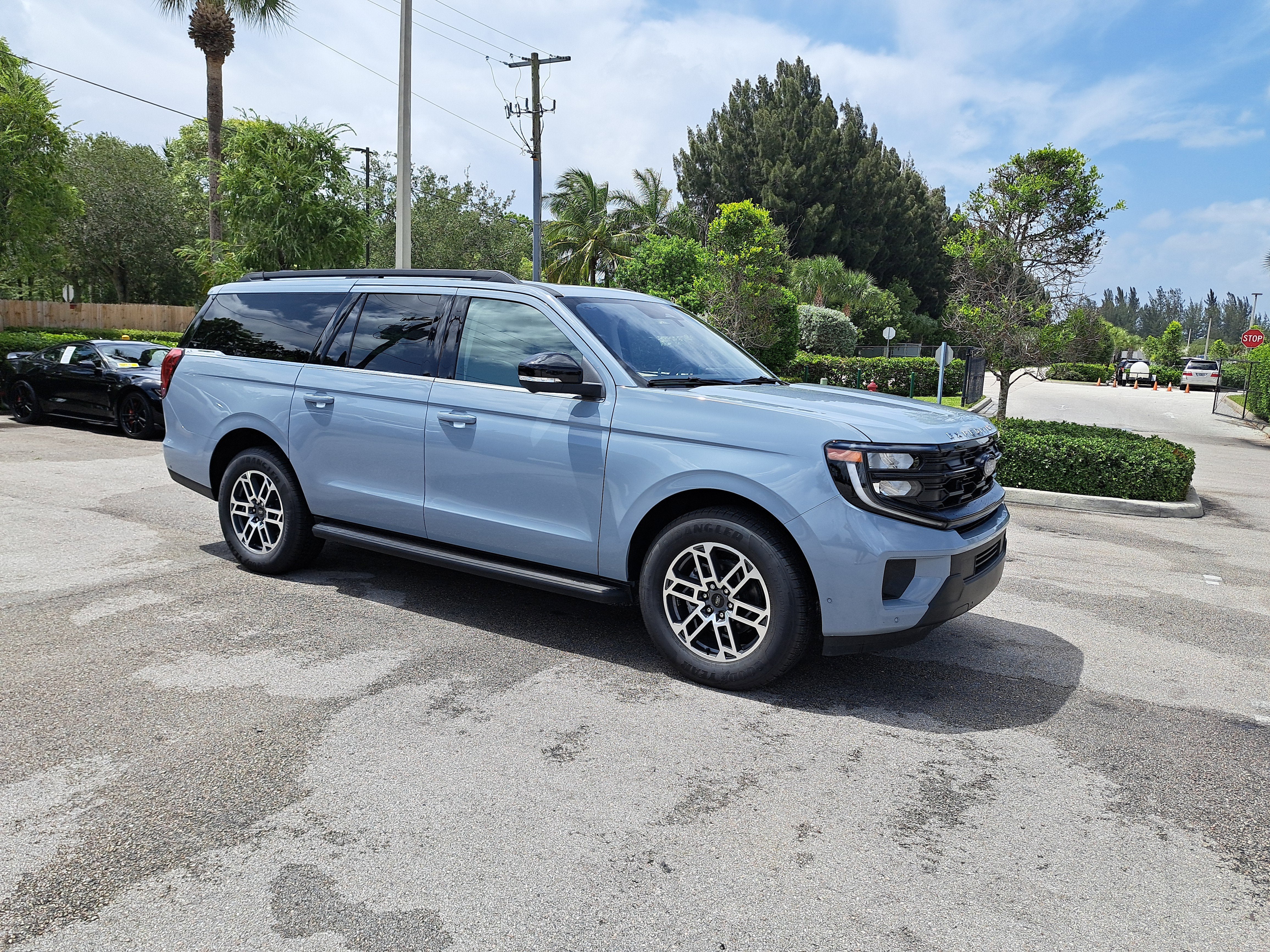 2025 Ford Expedition Max Active