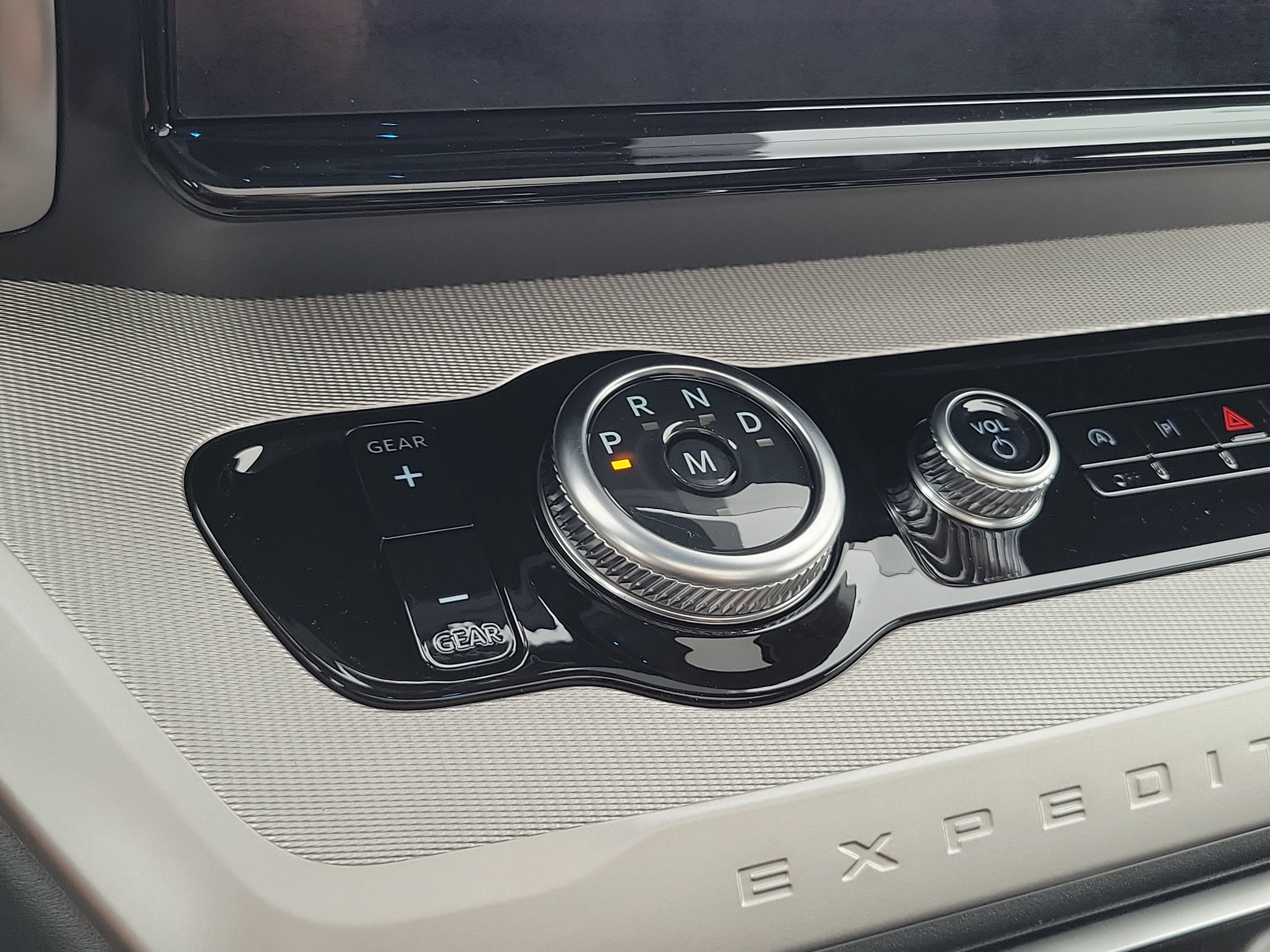 2027 Ford Expedition Max Active