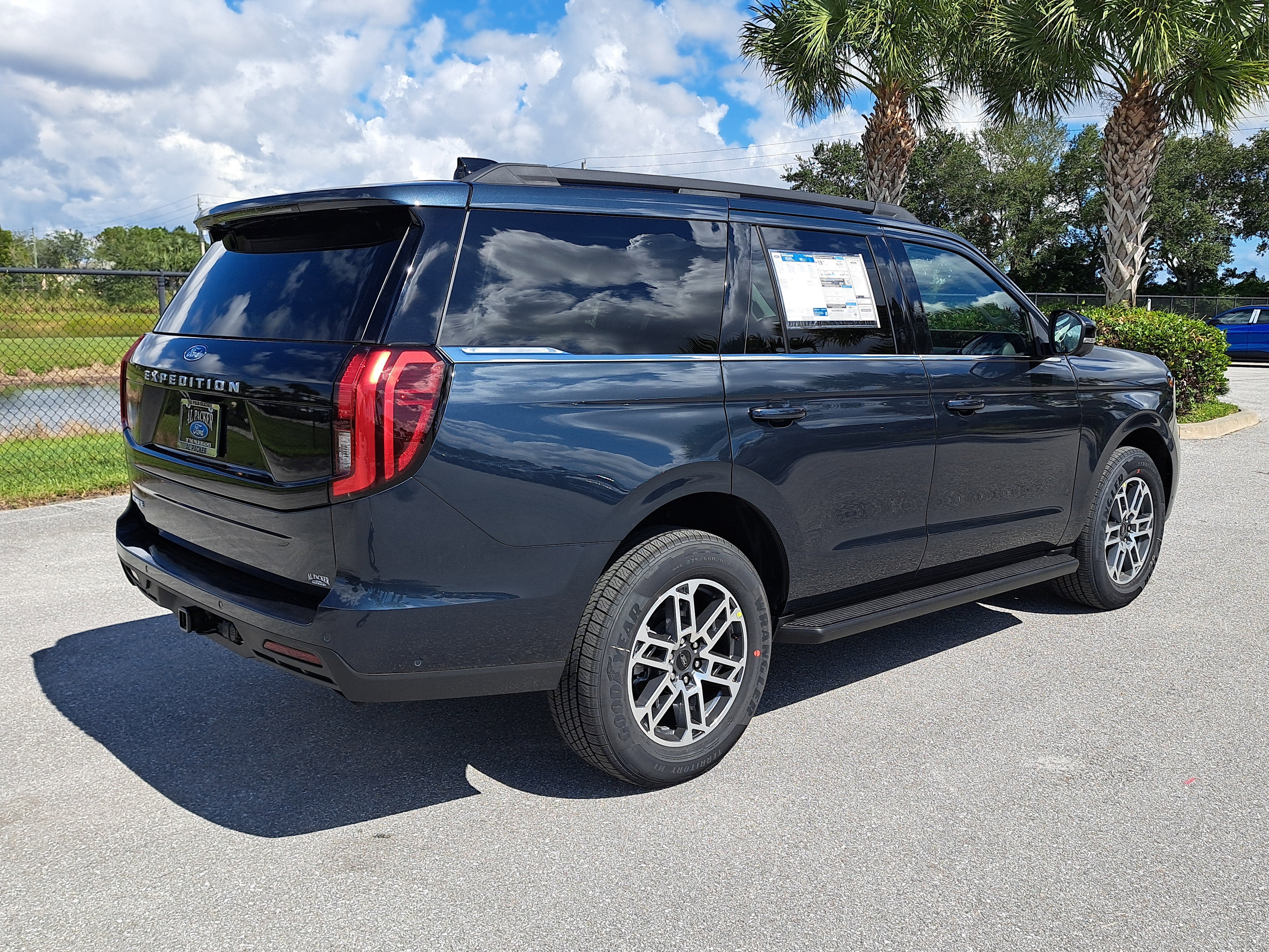 2025 Ford Expedition Active