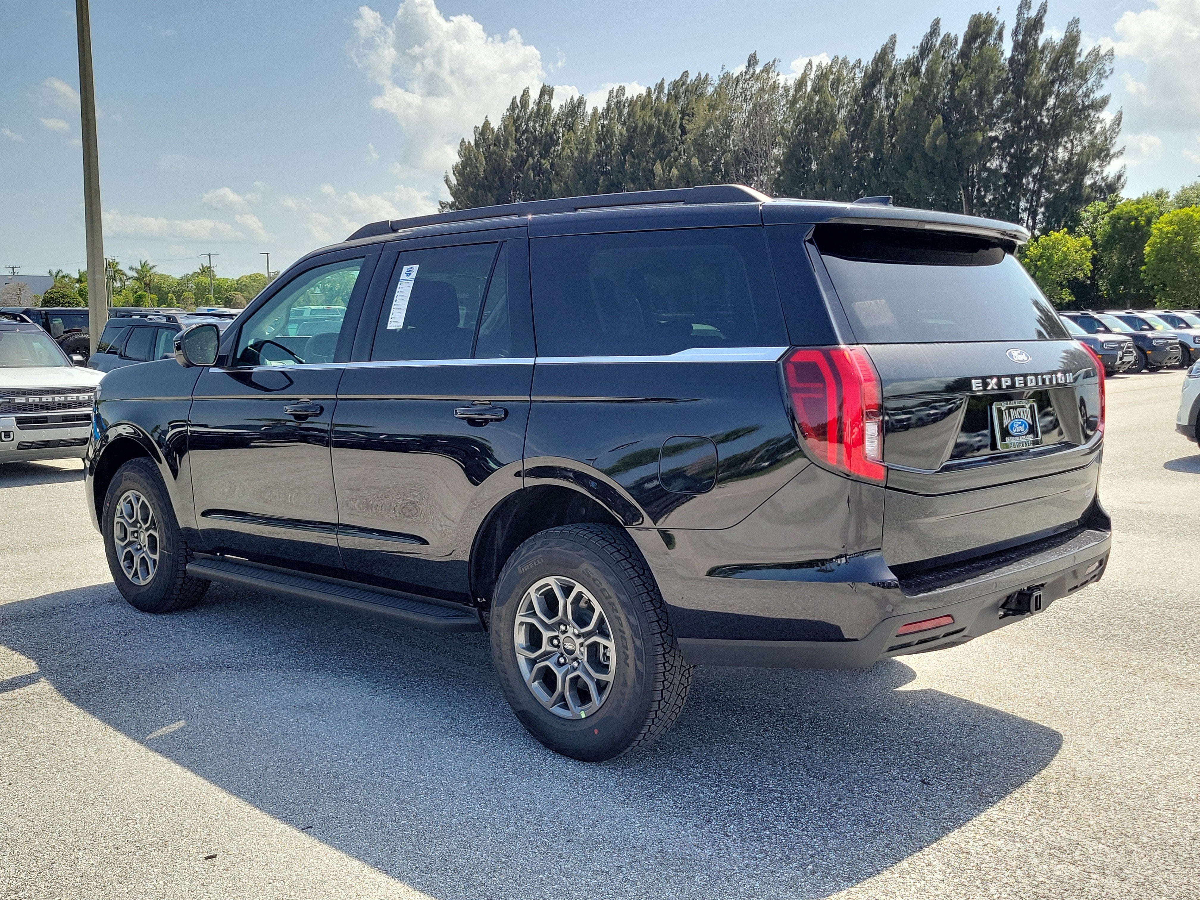 2027 Ford Expedition Active