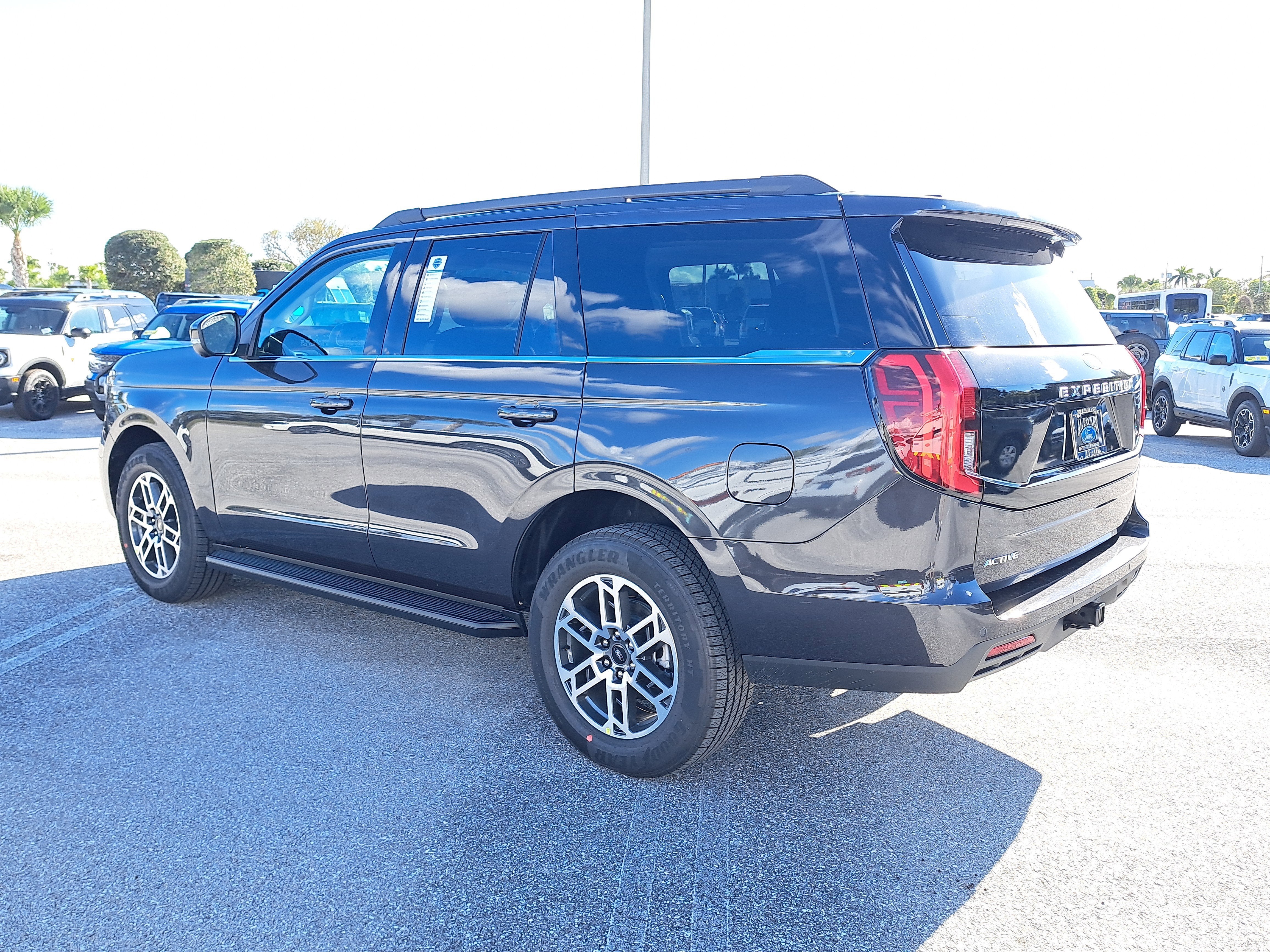 2026 Ford Expedition Active