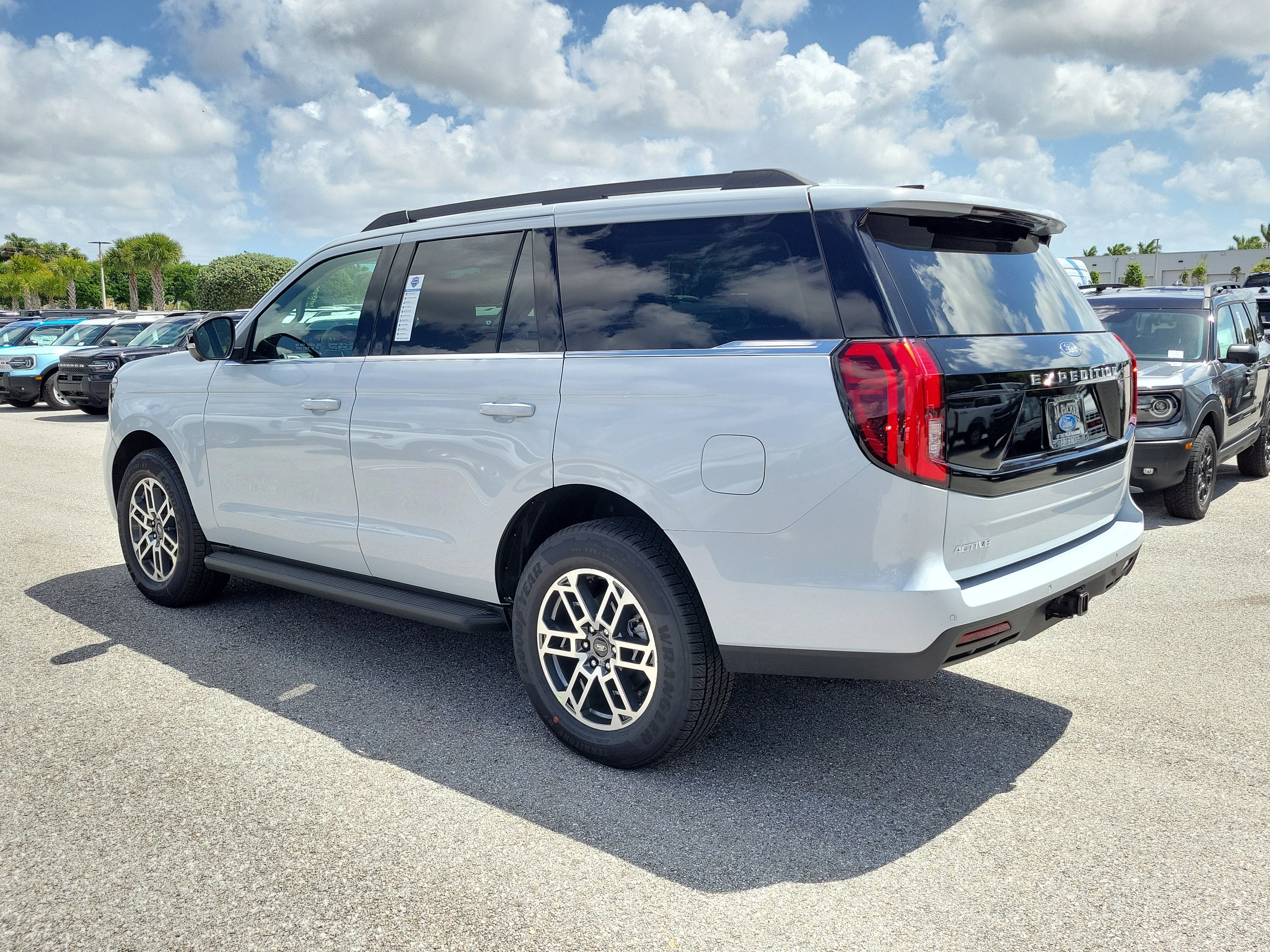 2026 Ford Expedition Active