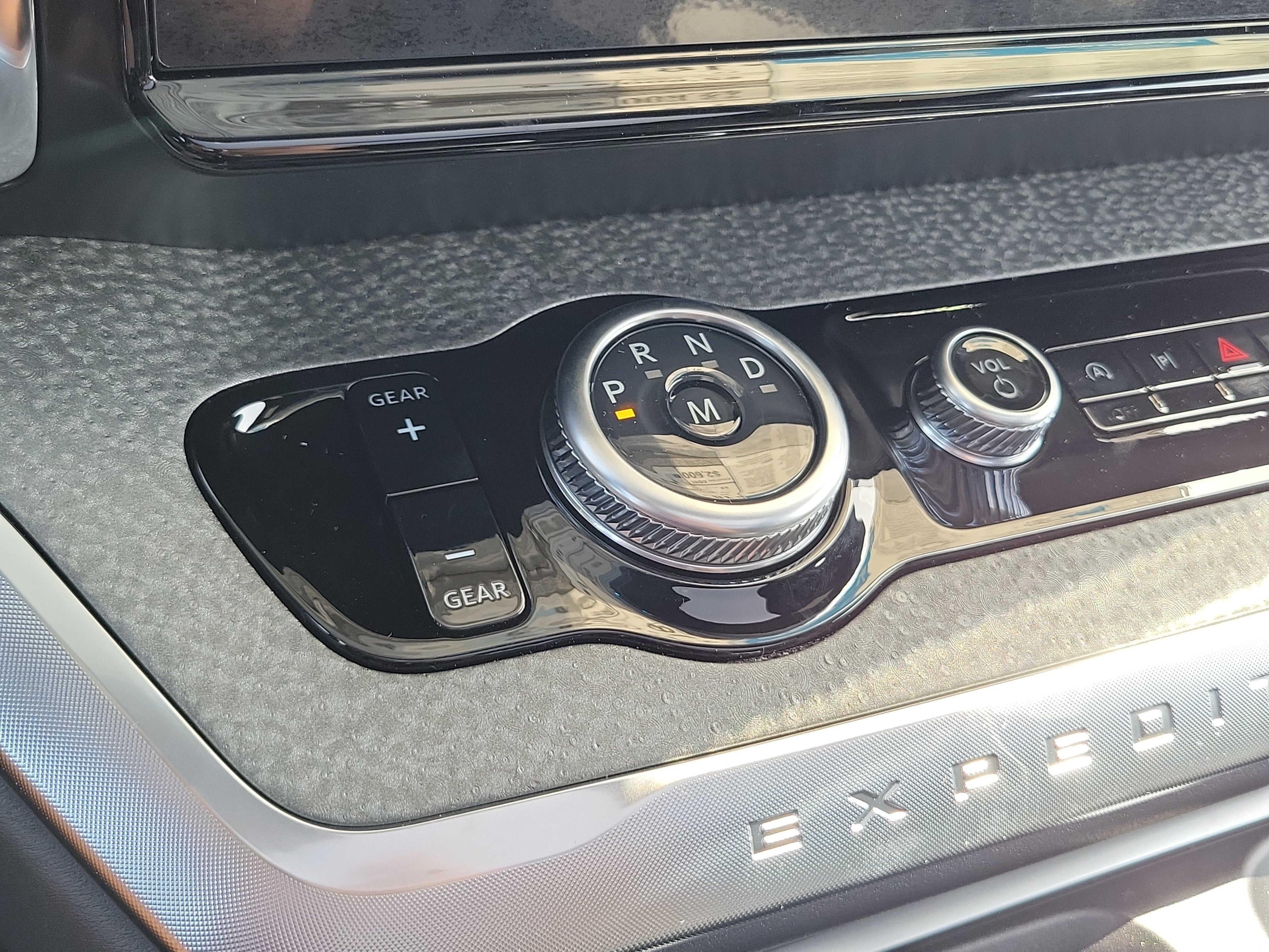 2027 Ford Expedition Tremor