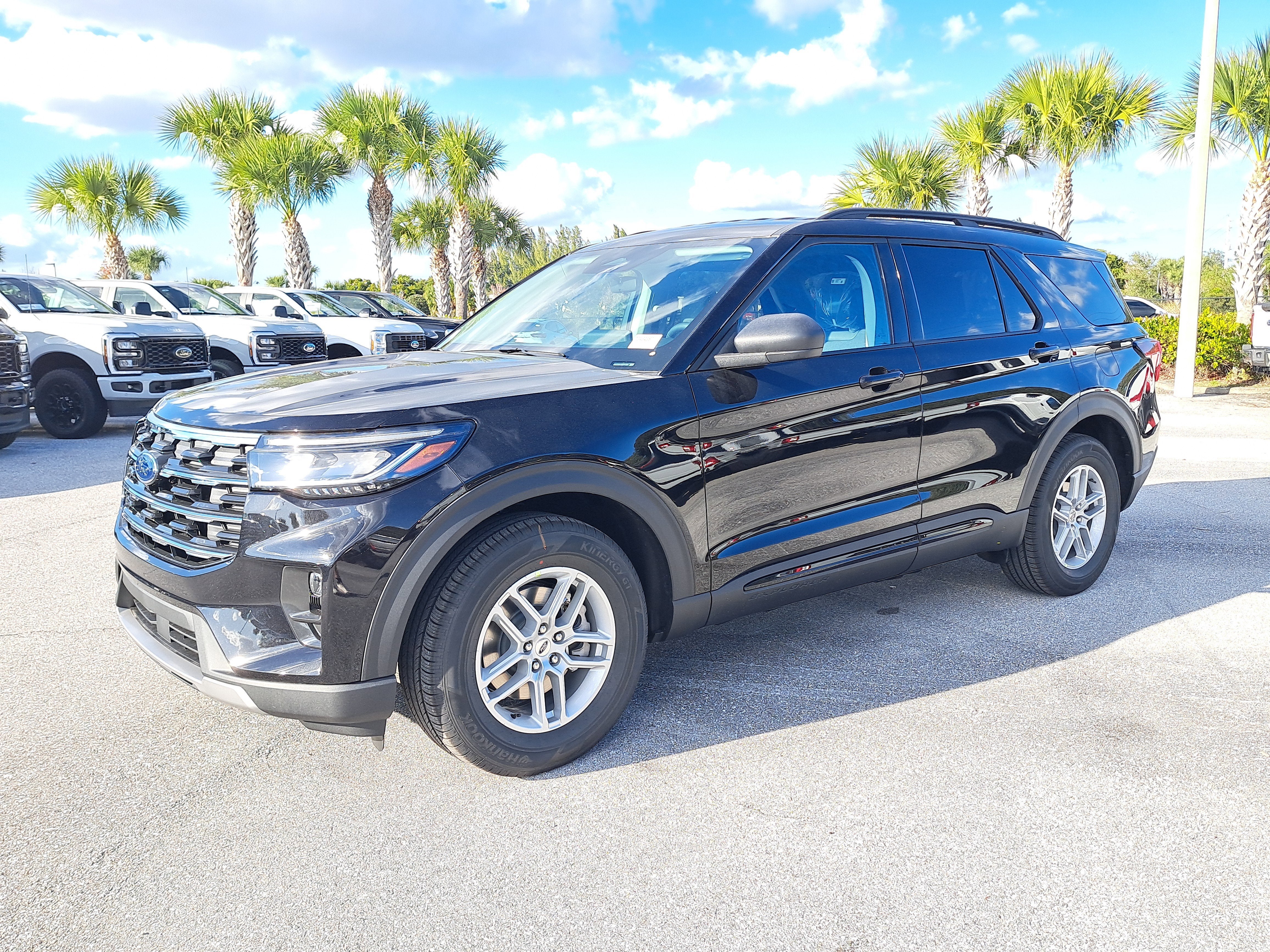 2026 Ford Explorer Active w/200A Pkg