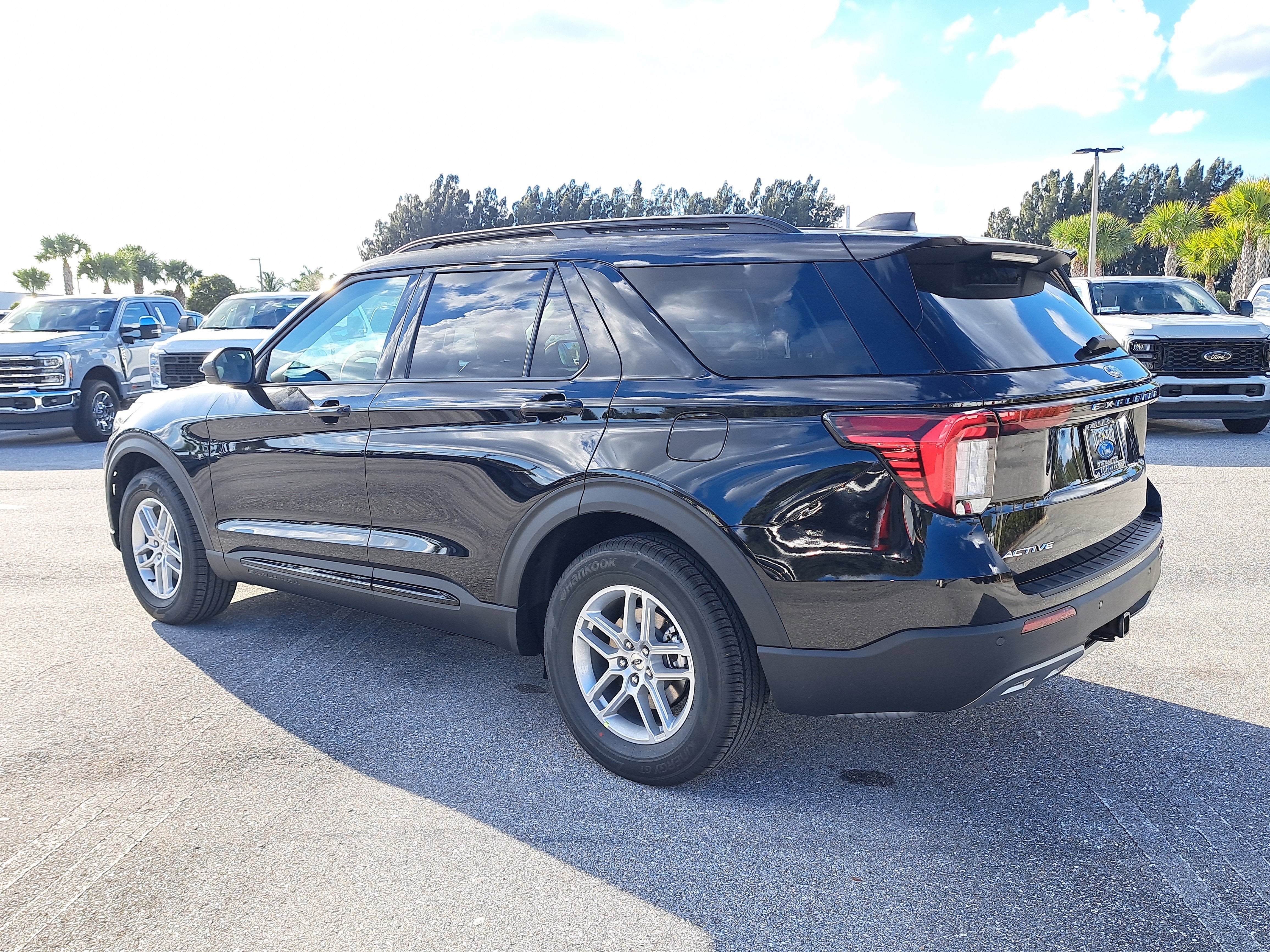 2026 Ford Explorer Active w/200A Pkg