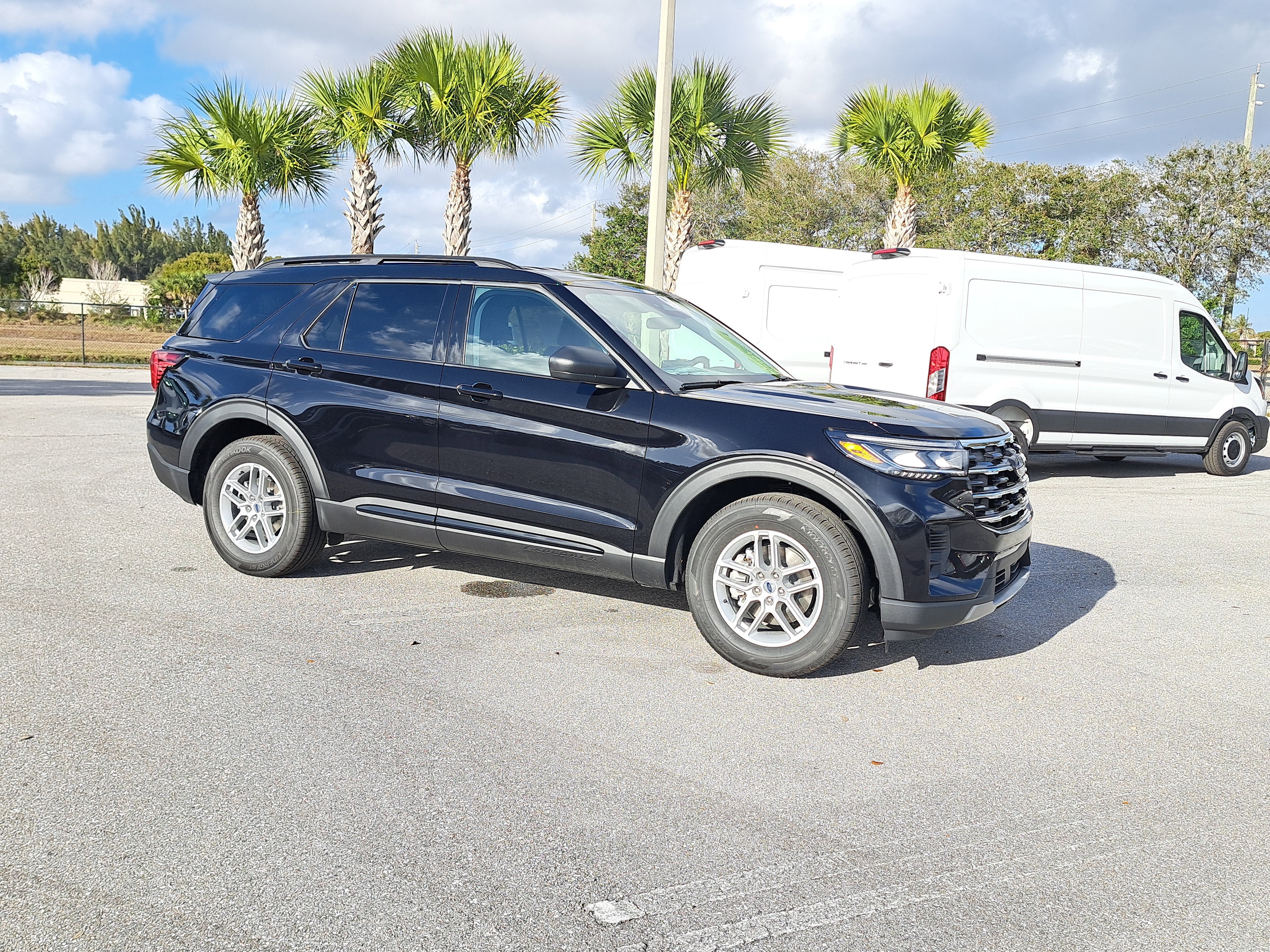 2026 Ford Explorer Active w/200A Pkg