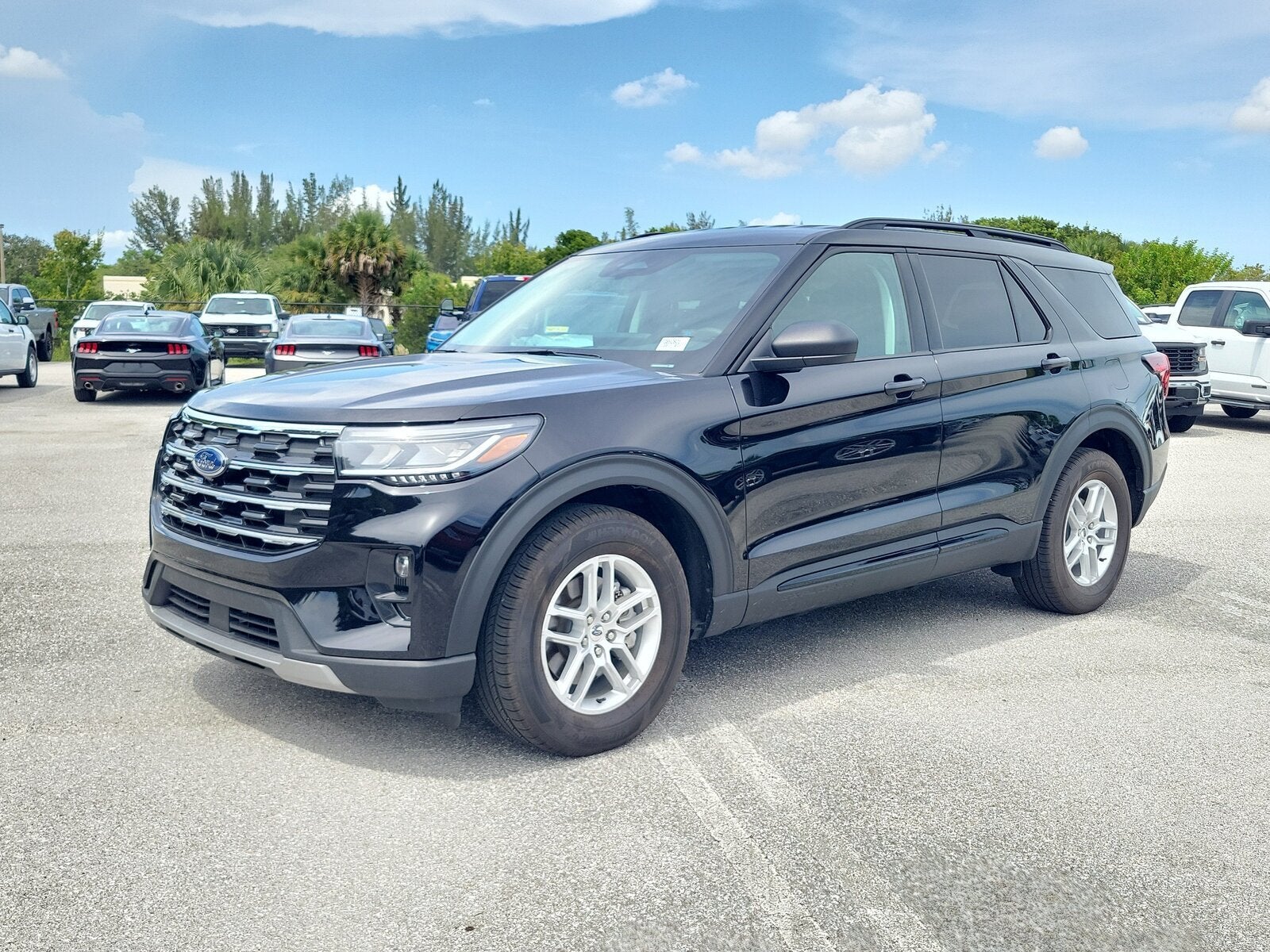 2026 Ford Explorer Active w/200A Pkg