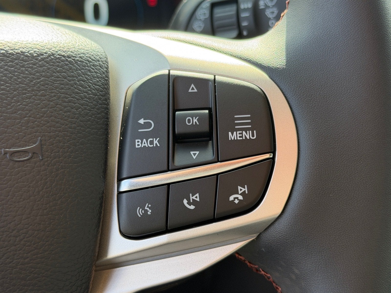 2027 Ford Explorer Active w/200A Pkg