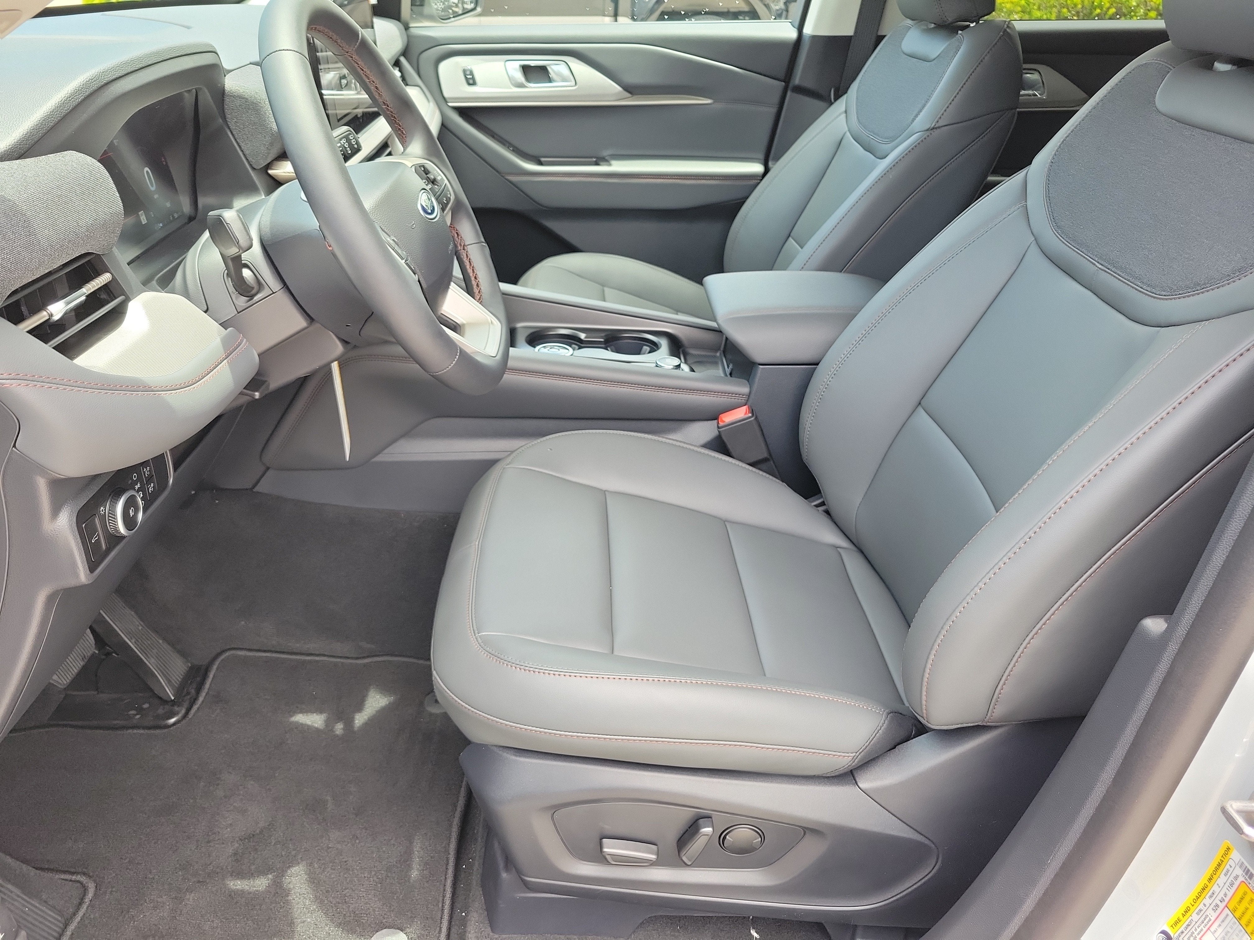 2026 Ford Explorer Active w/200A Pkg
