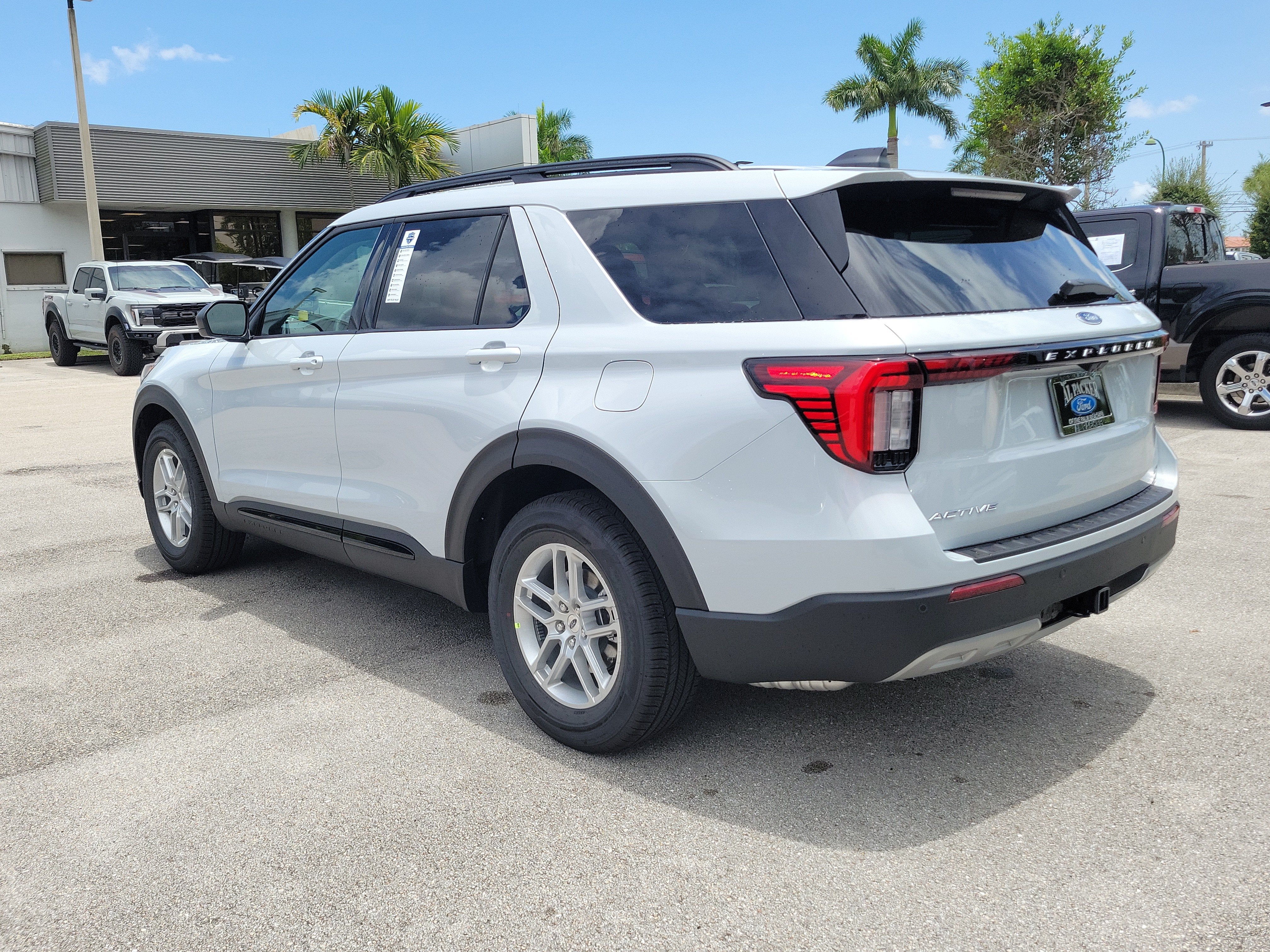 2026 Ford Explorer Active w/200A Pkg