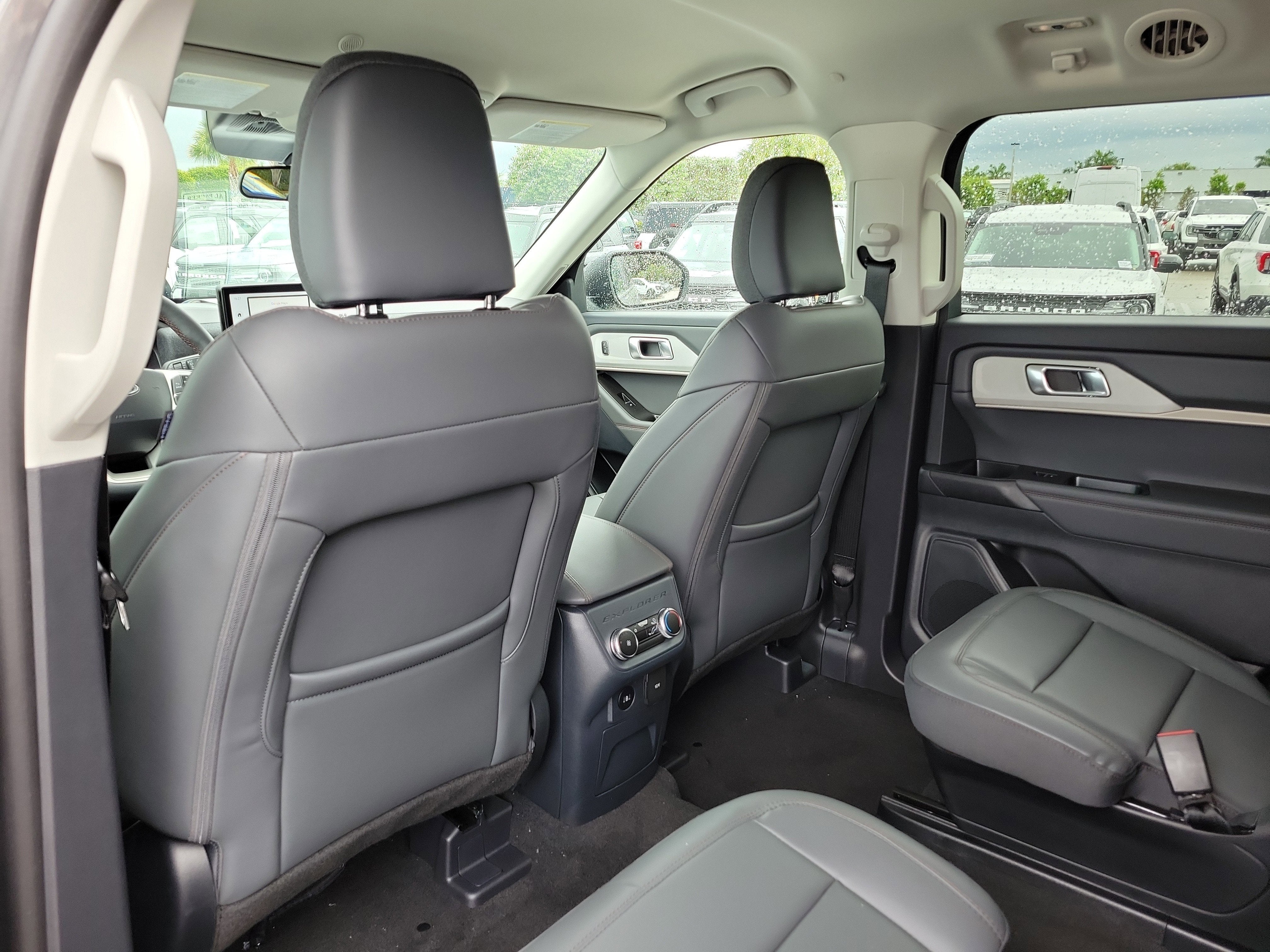 2026 Ford Explorer XLT