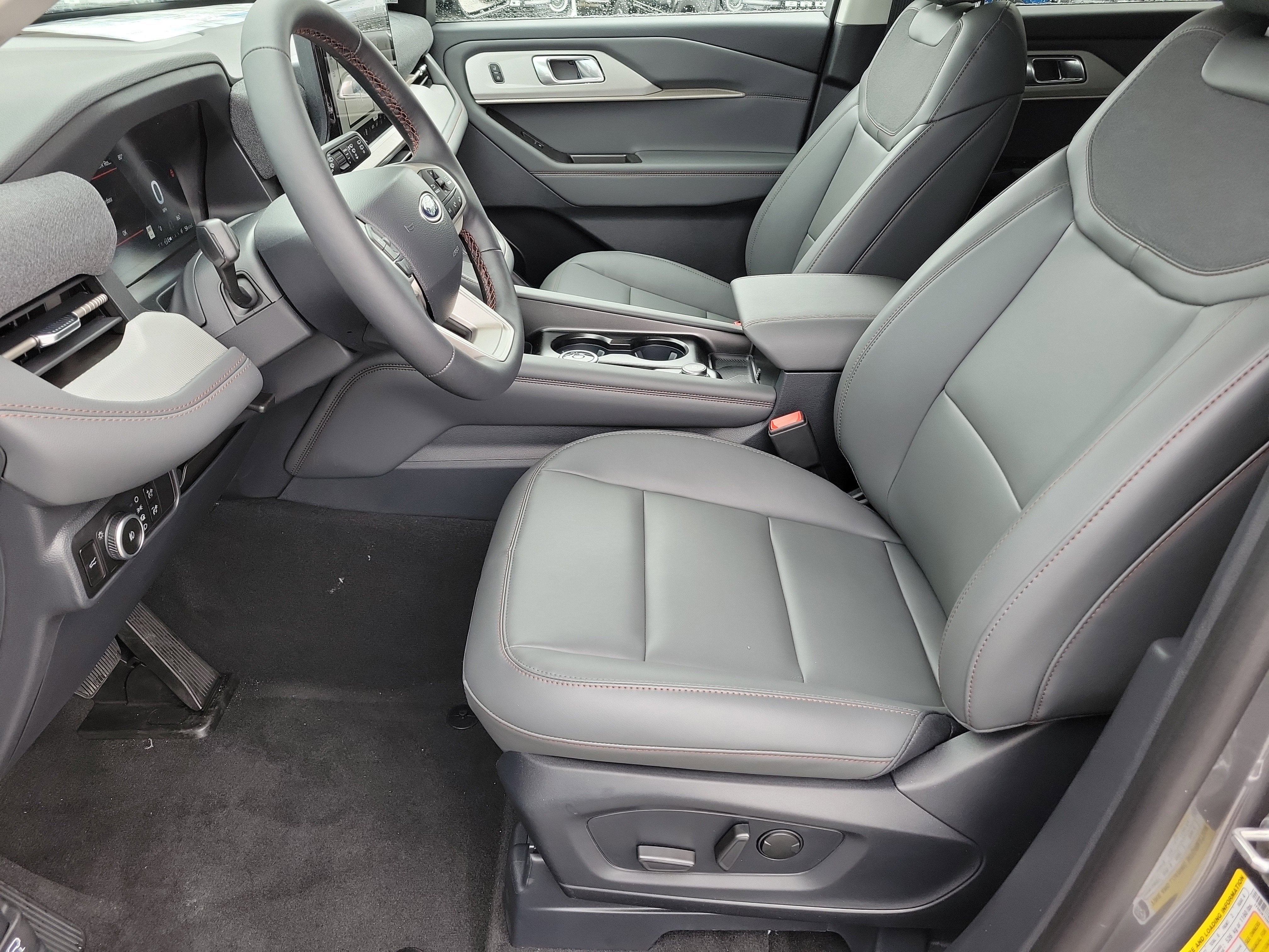 2026 Ford Explorer XLT