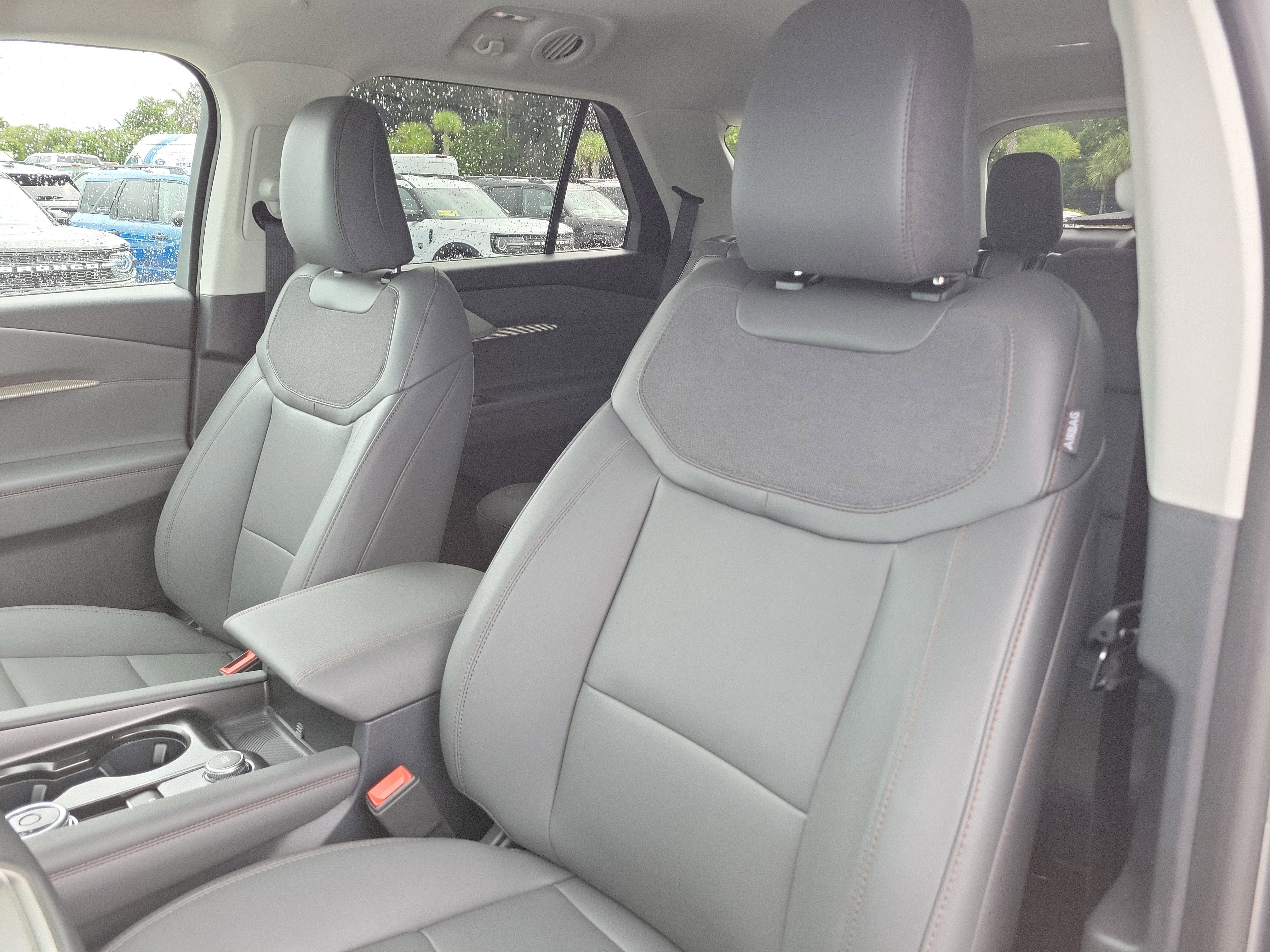 2026 Ford Explorer XLT