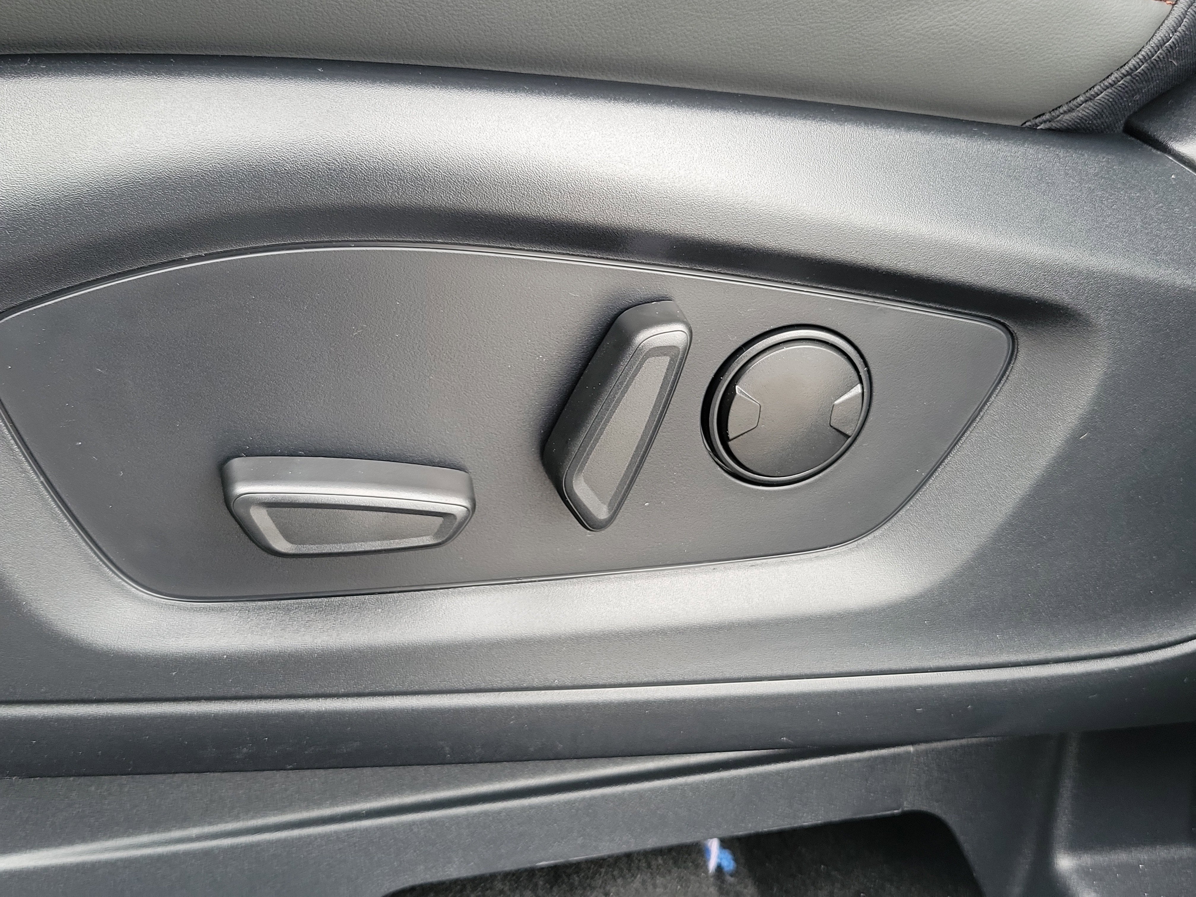 2026 Ford Explorer XLT