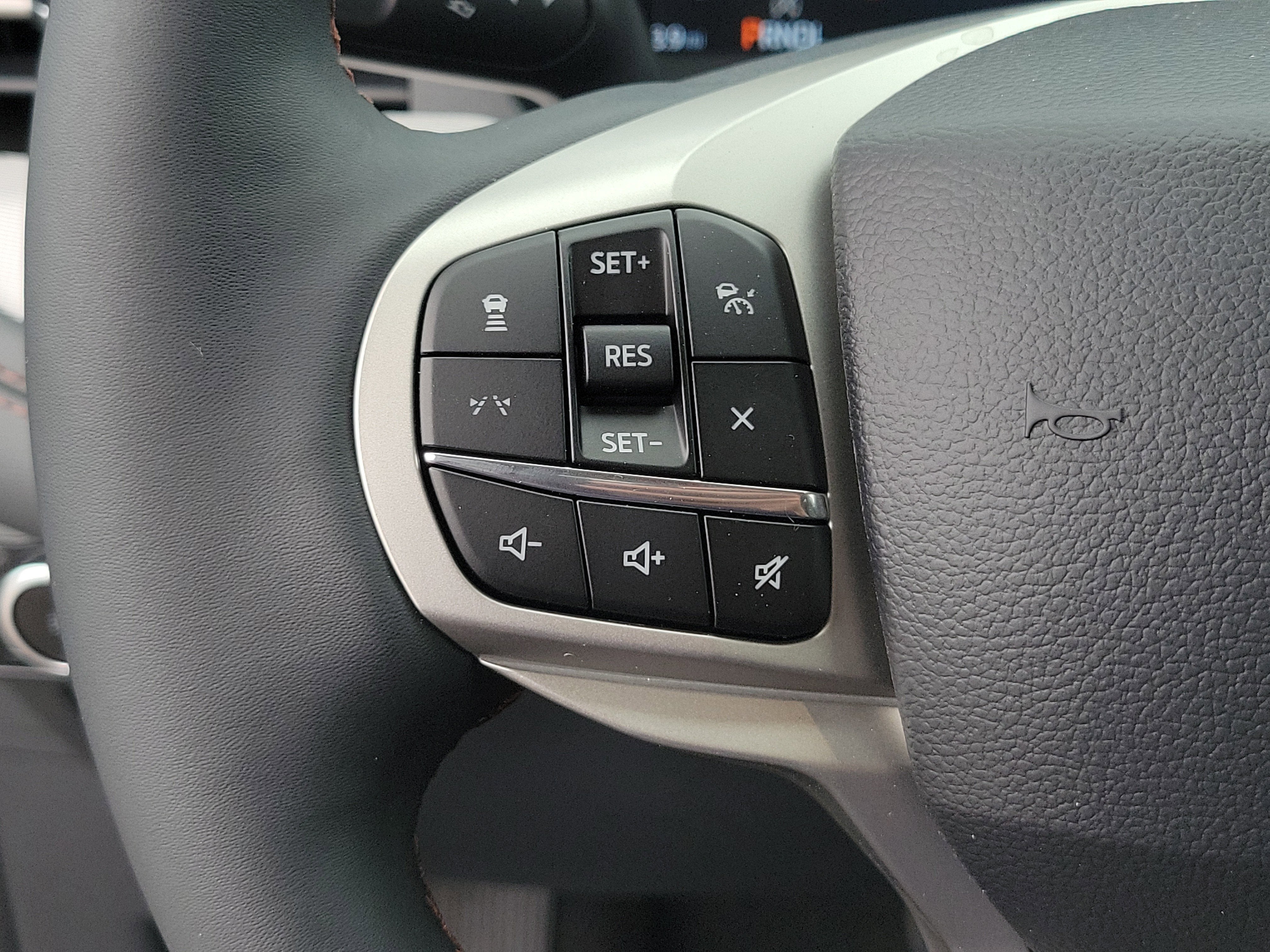 2026 Ford Explorer XLT