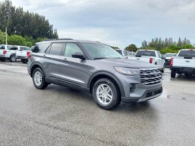 2026 Ford Explorer XLT