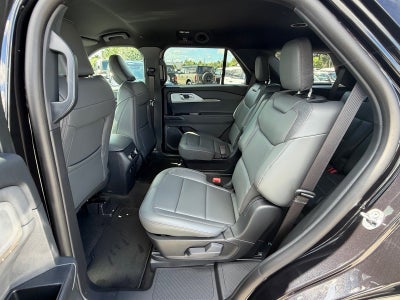 2027 Ford Explorer Active w/200A Pkg