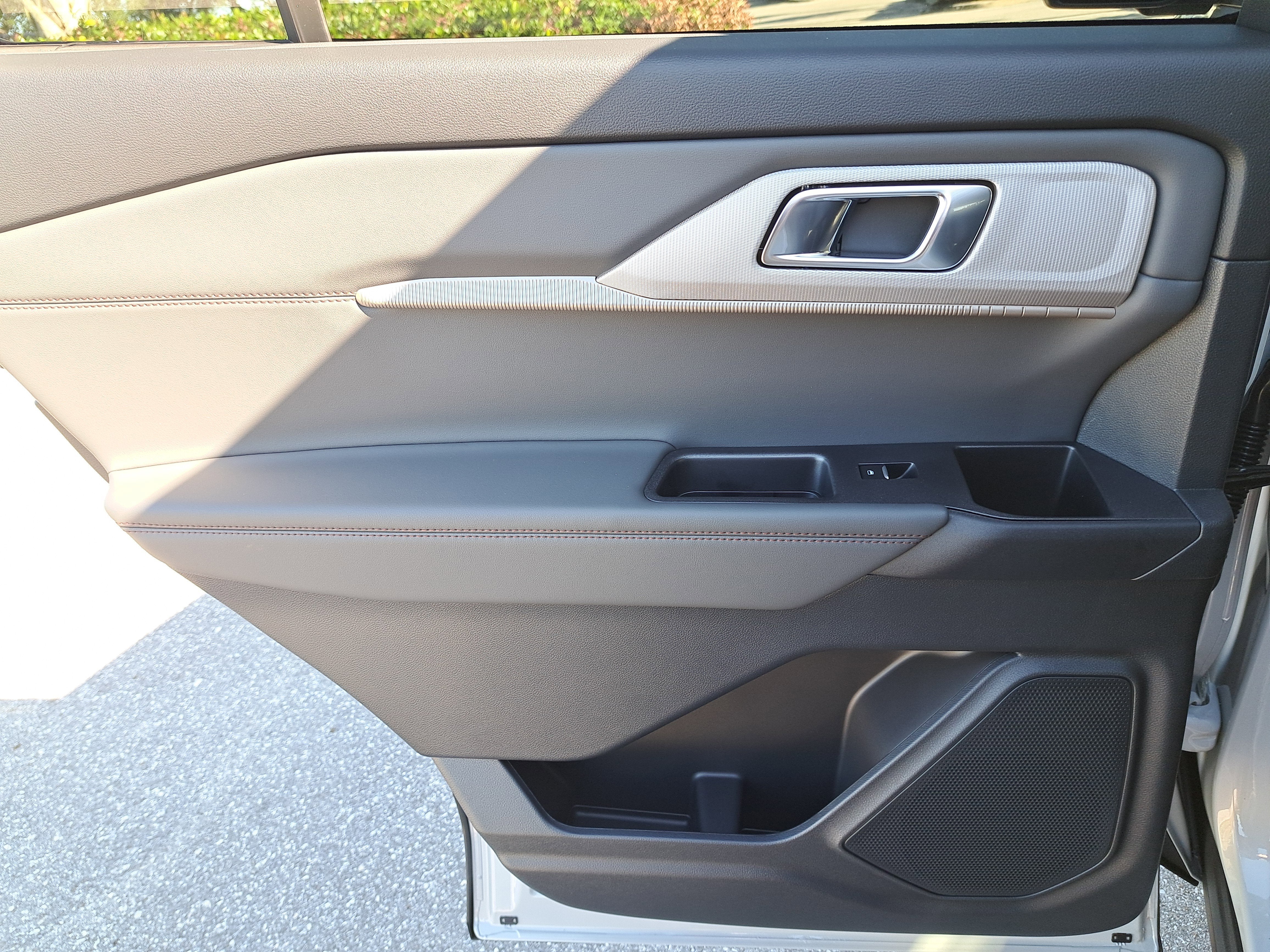 2026 Ford Explorer Active w/100A Pkg