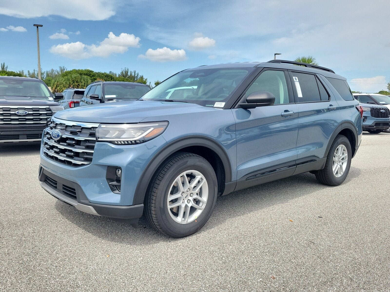 2026 Ford Explorer Active w/200A Pkg