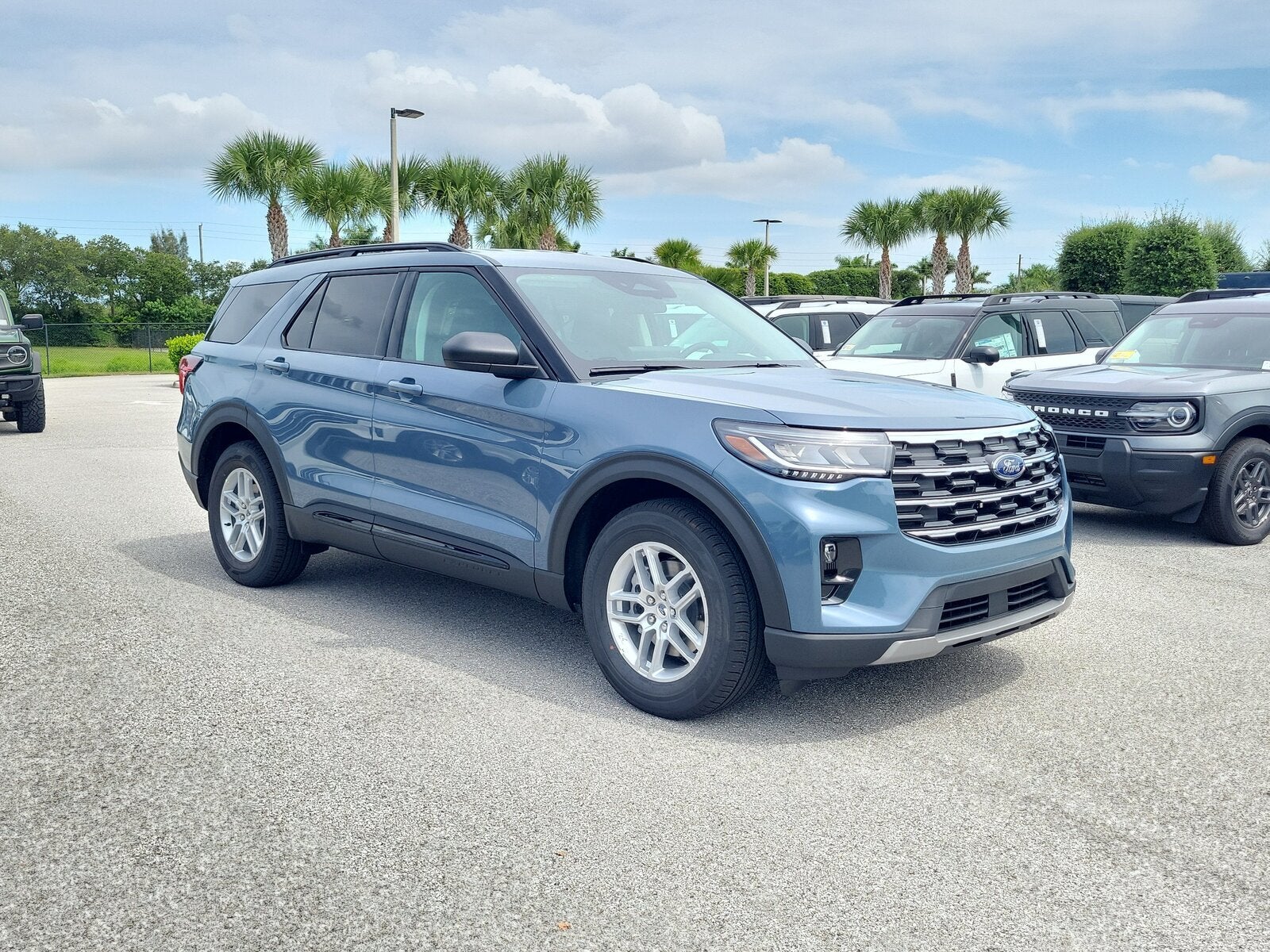 2026 Ford Explorer Active w/200A Pkg