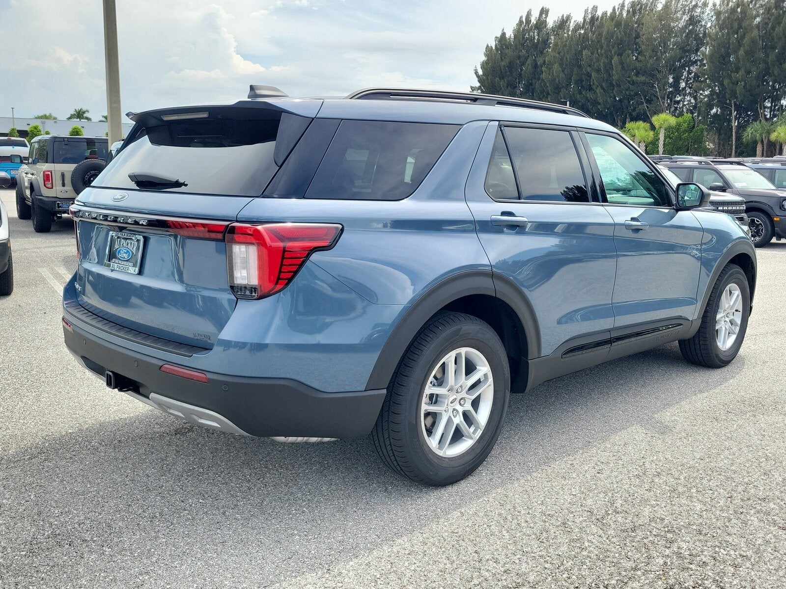 2026 Ford Explorer Active w/200A Pkg