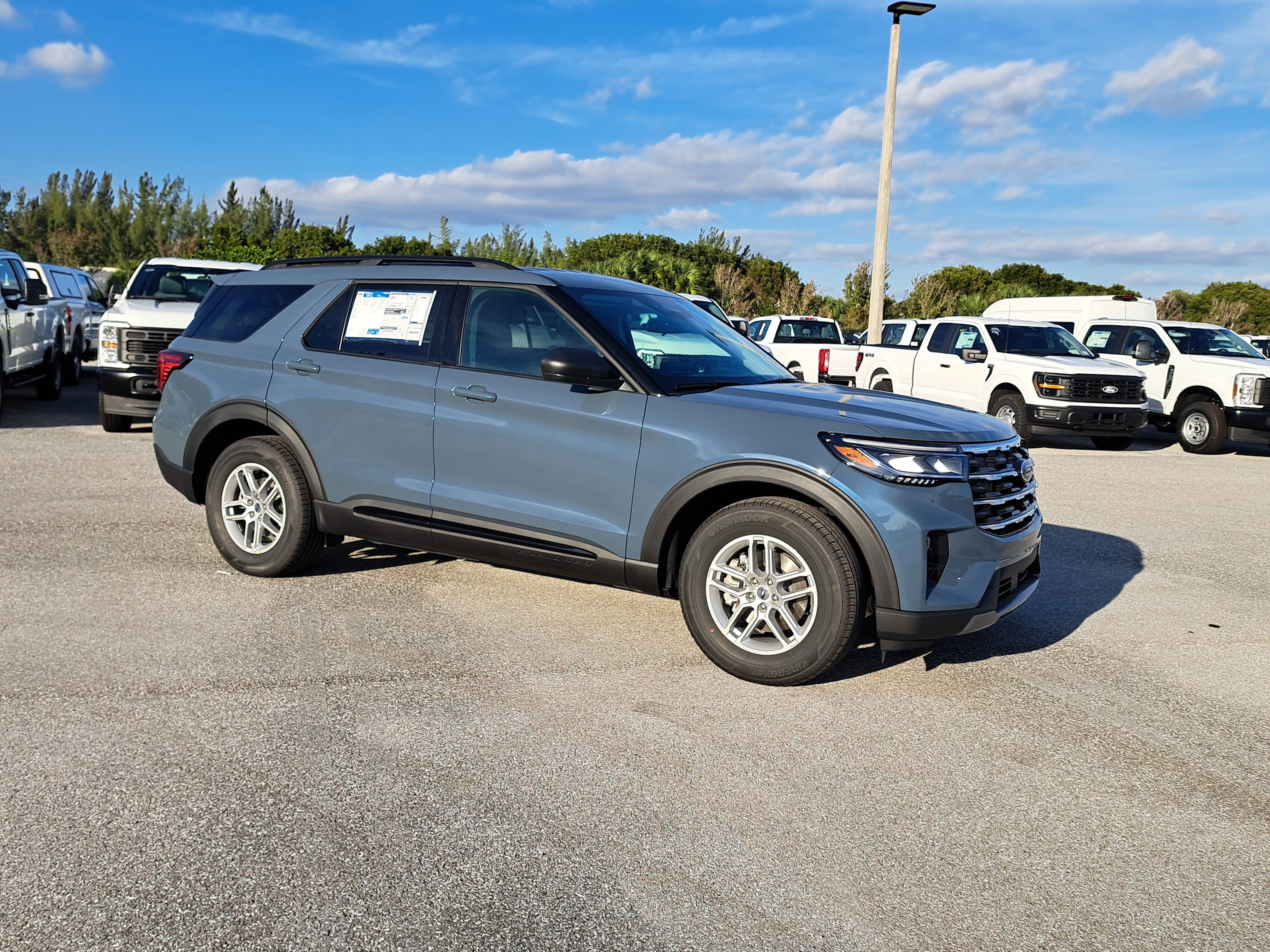2026 Ford Explorer Active w/200A Pkg