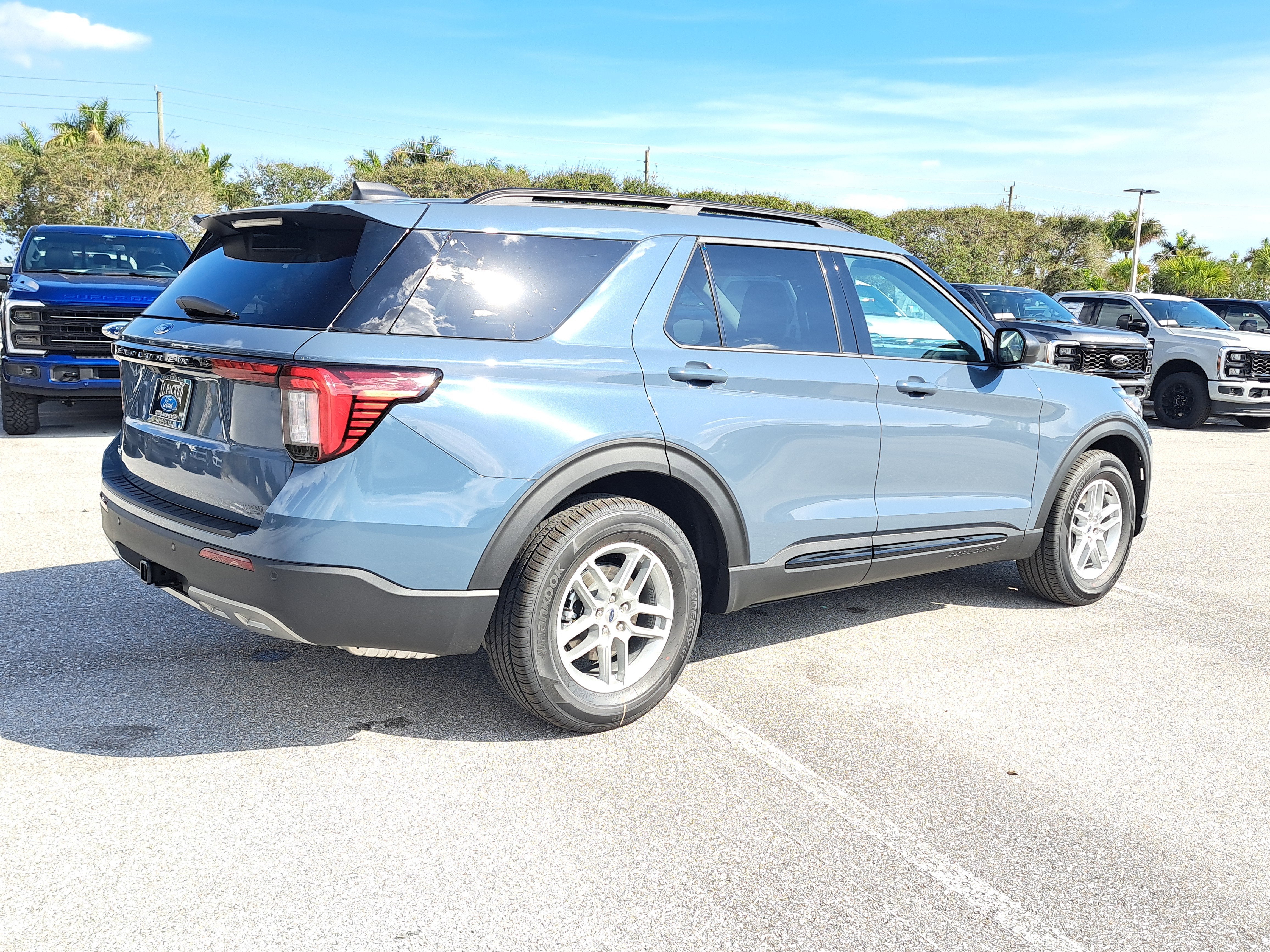 2026 Ford Explorer Active w/200A Pkg