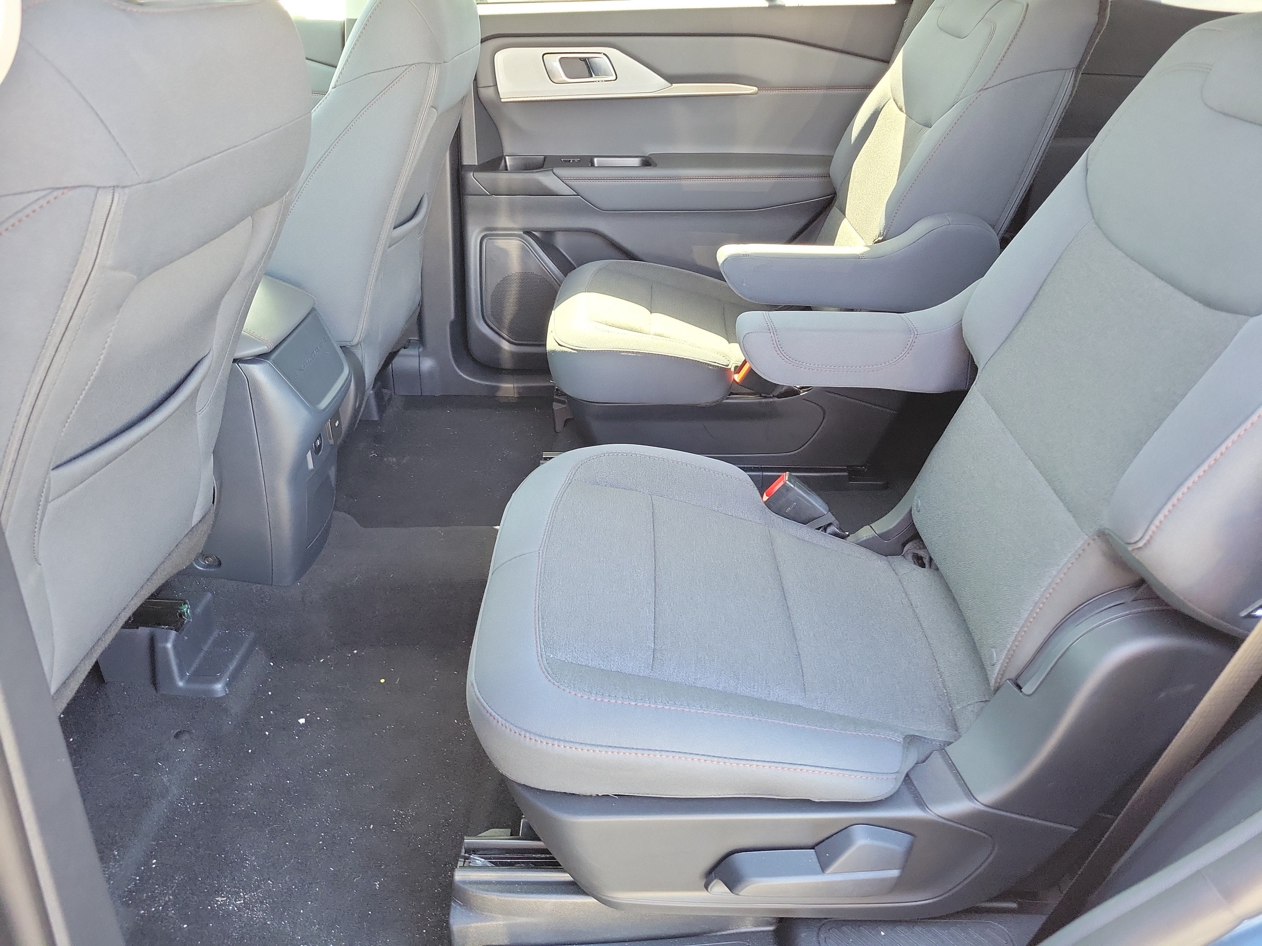 2026 Ford Explorer Active w/100A Pkg