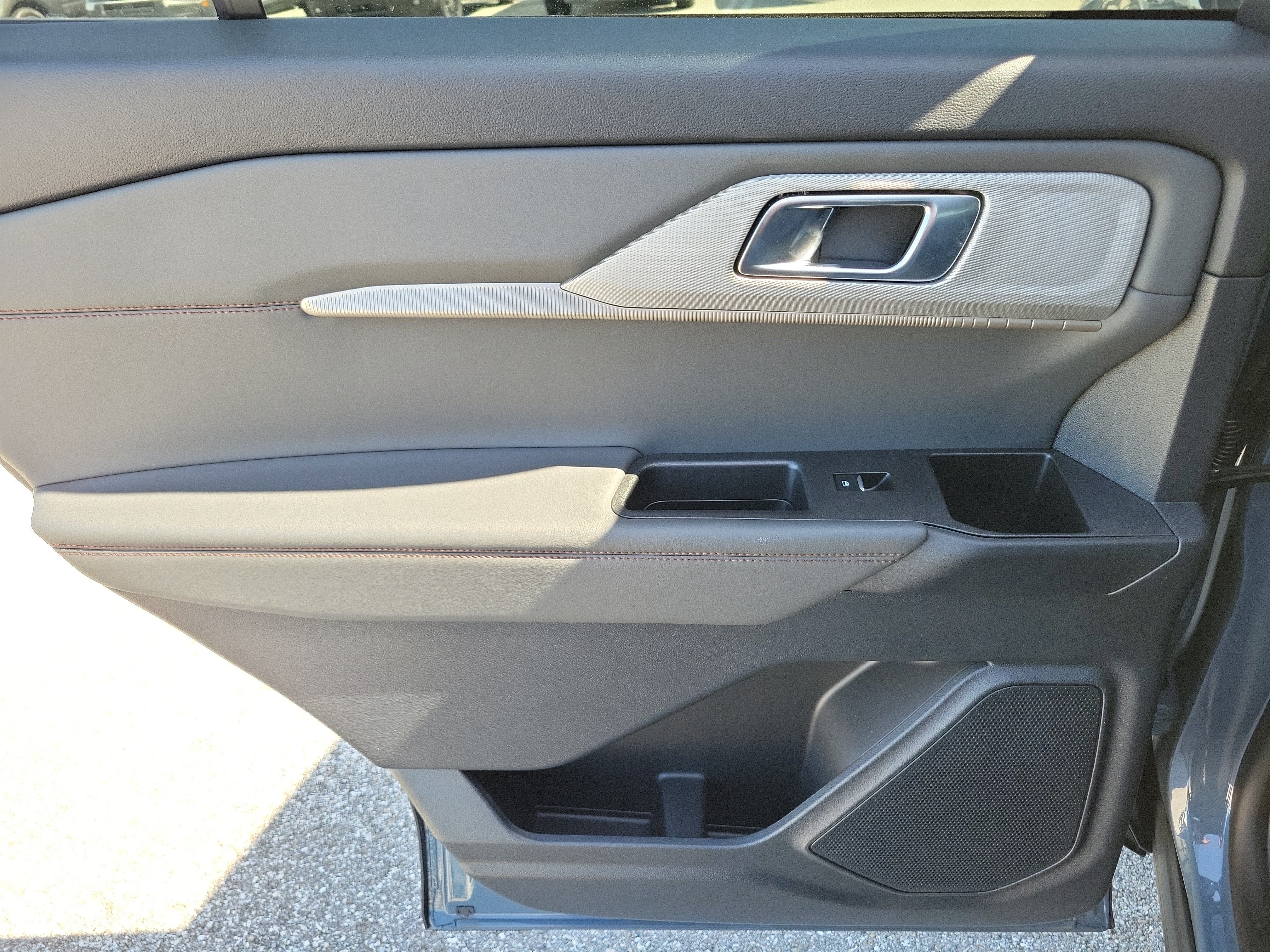 2026 Ford Explorer Active w/100A Pkg
