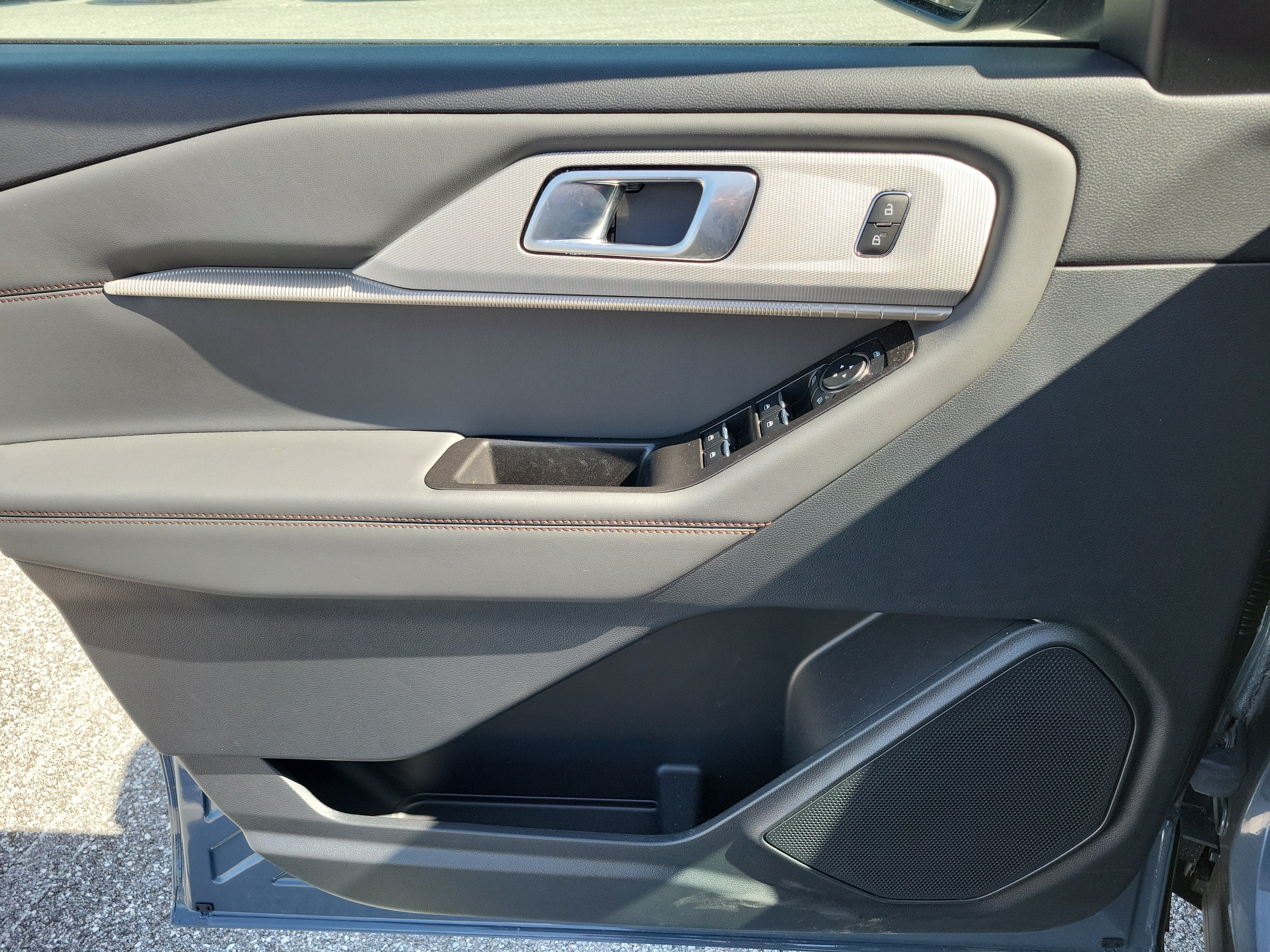 2026 Ford Explorer Active w/100A Pkg