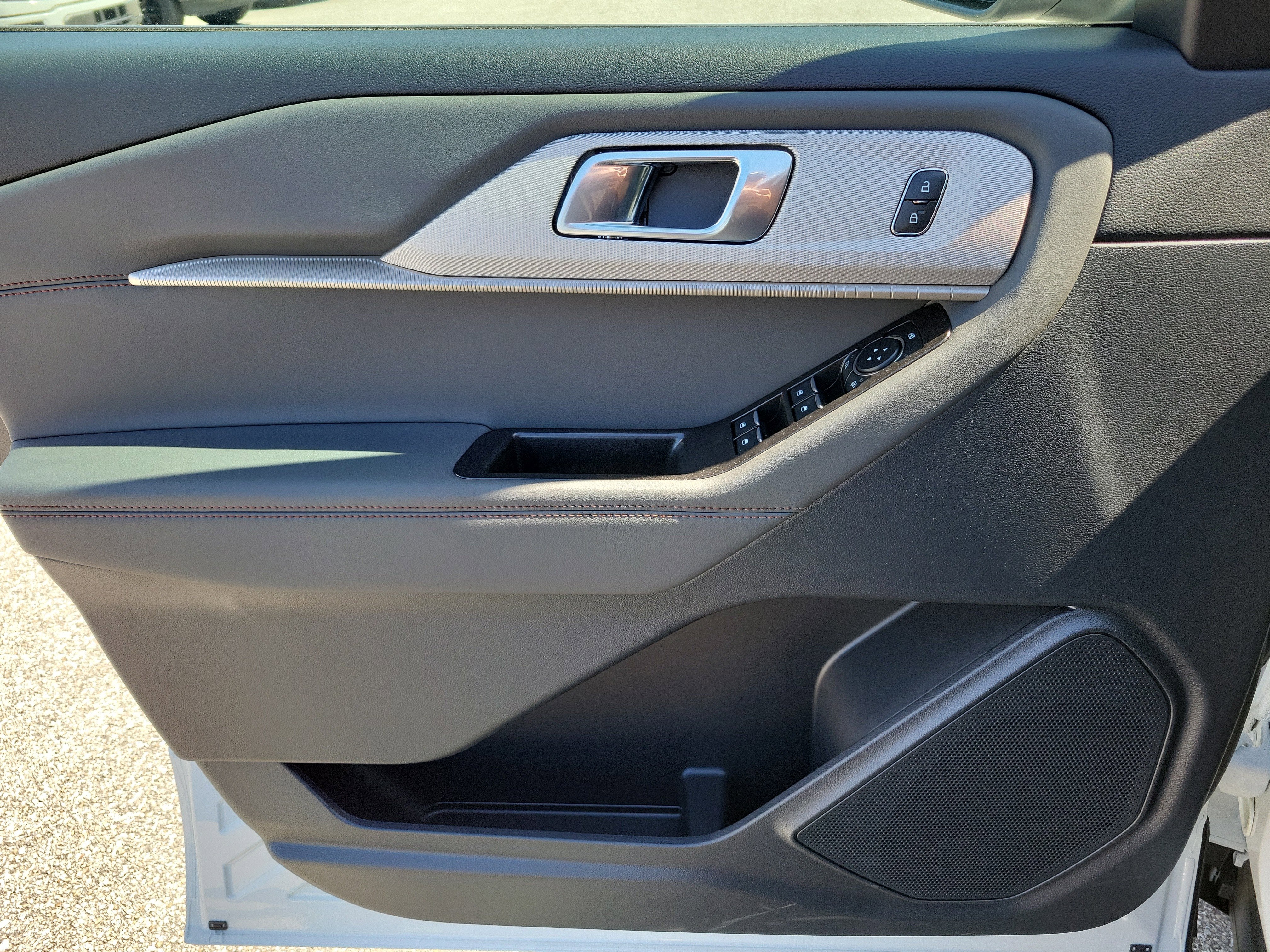 2026 Ford Explorer Active w/100A Pkg