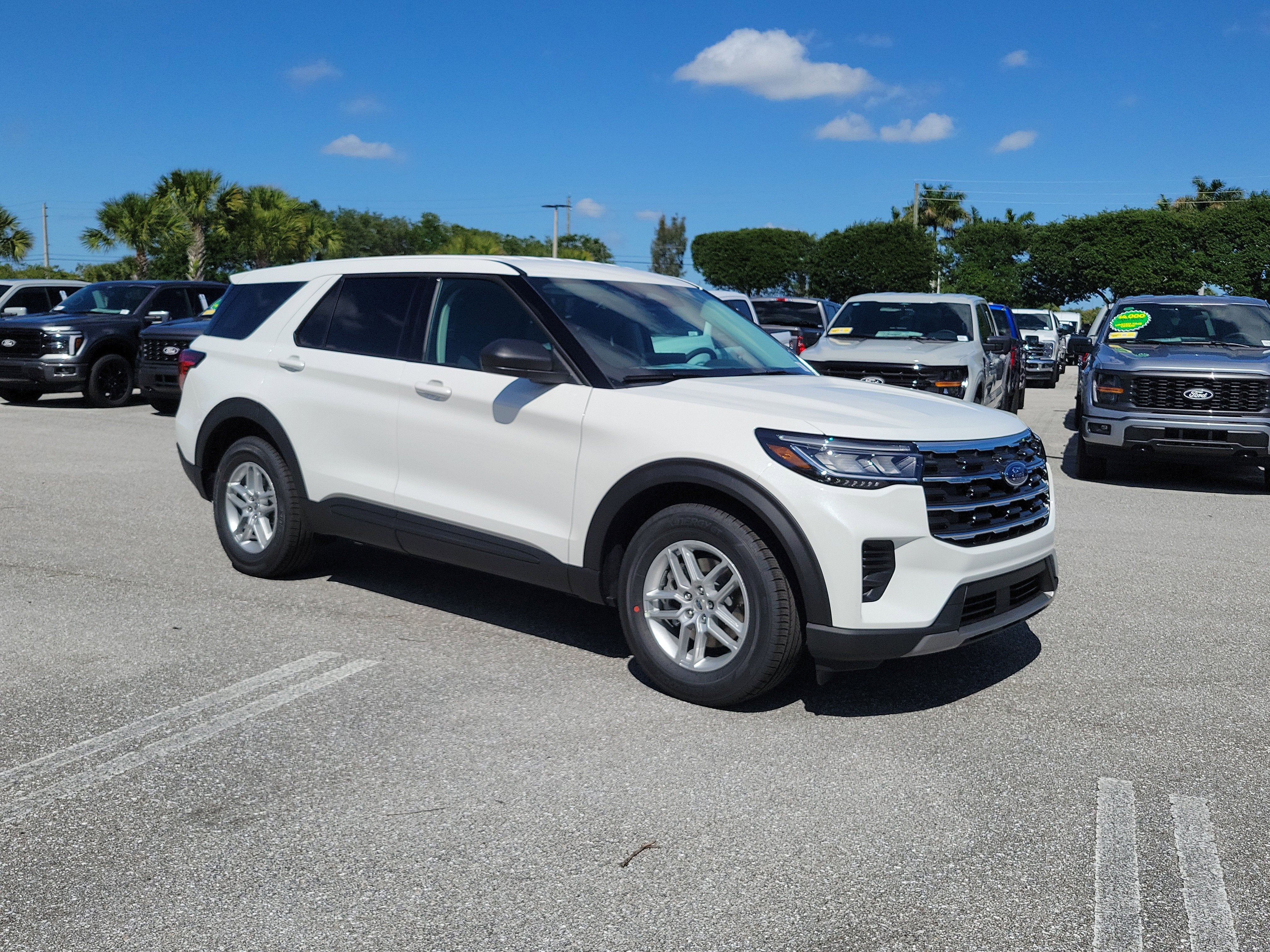 2026 Ford Explorer Active w/100A Pkg